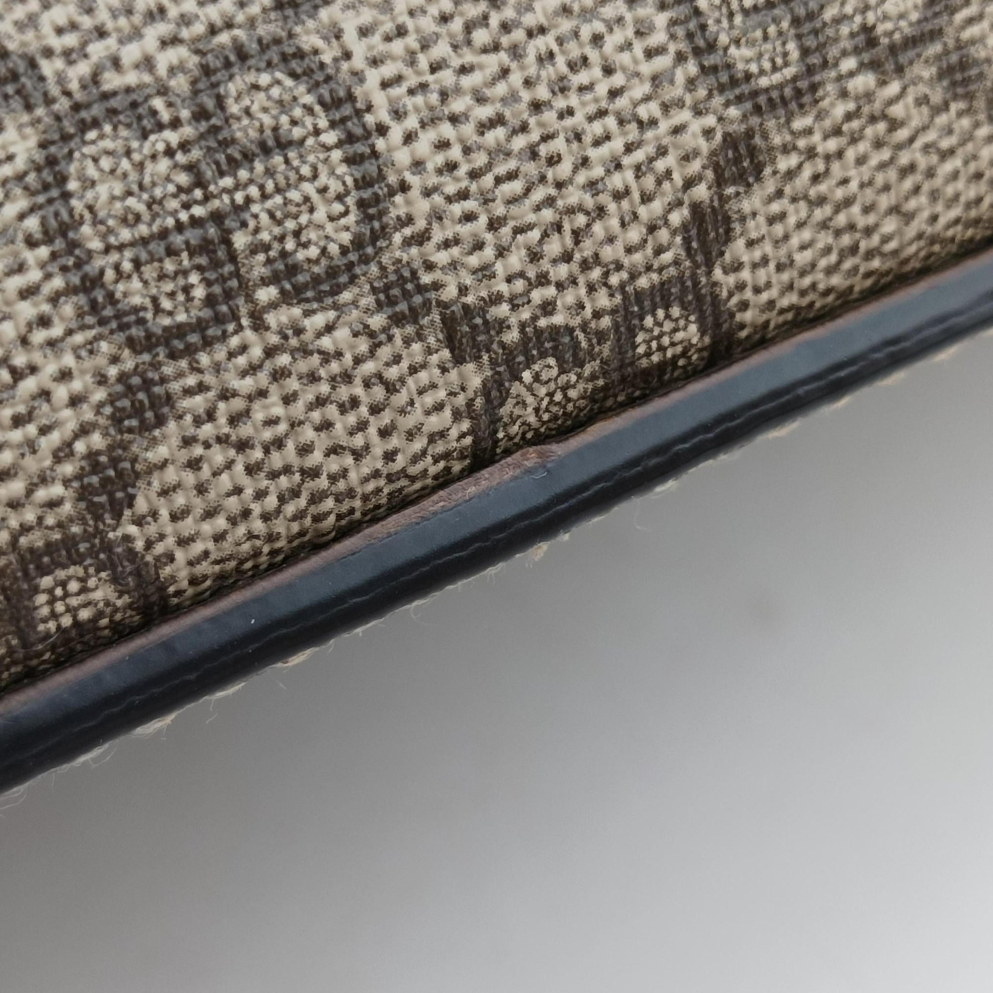 Pre-owned Gucci GG SUPREME Beige×Pink×Red PVC coated canvas×Leather 409534 shoulderbag | stylenewstar
