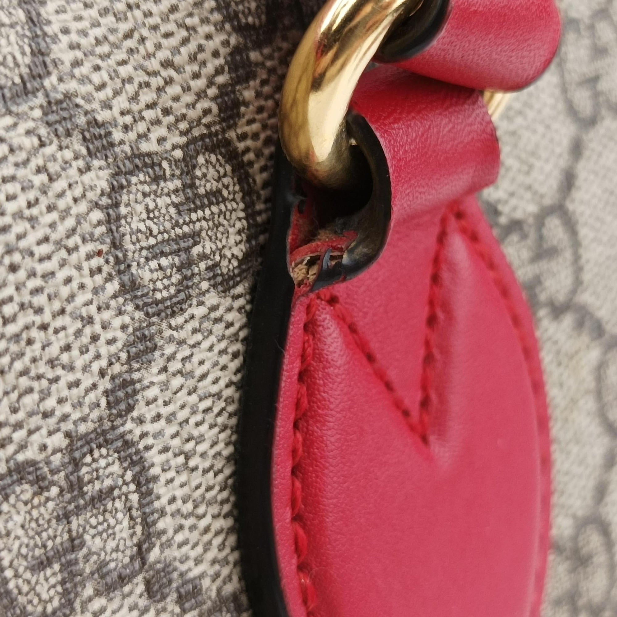 Pre-owned Gucci GG SUPREME Beige×Pink×Red PVC coated canvas×Leather 409534 shoulderbag | stylenewstar