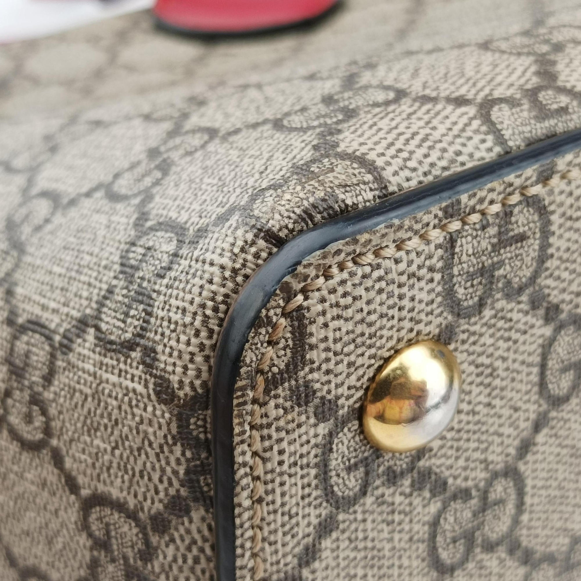Pre-owned Gucci GG SUPREME Beige×Pink×Red PVC coated canvas×Leather 409534 shoulderbag | stylenewstar