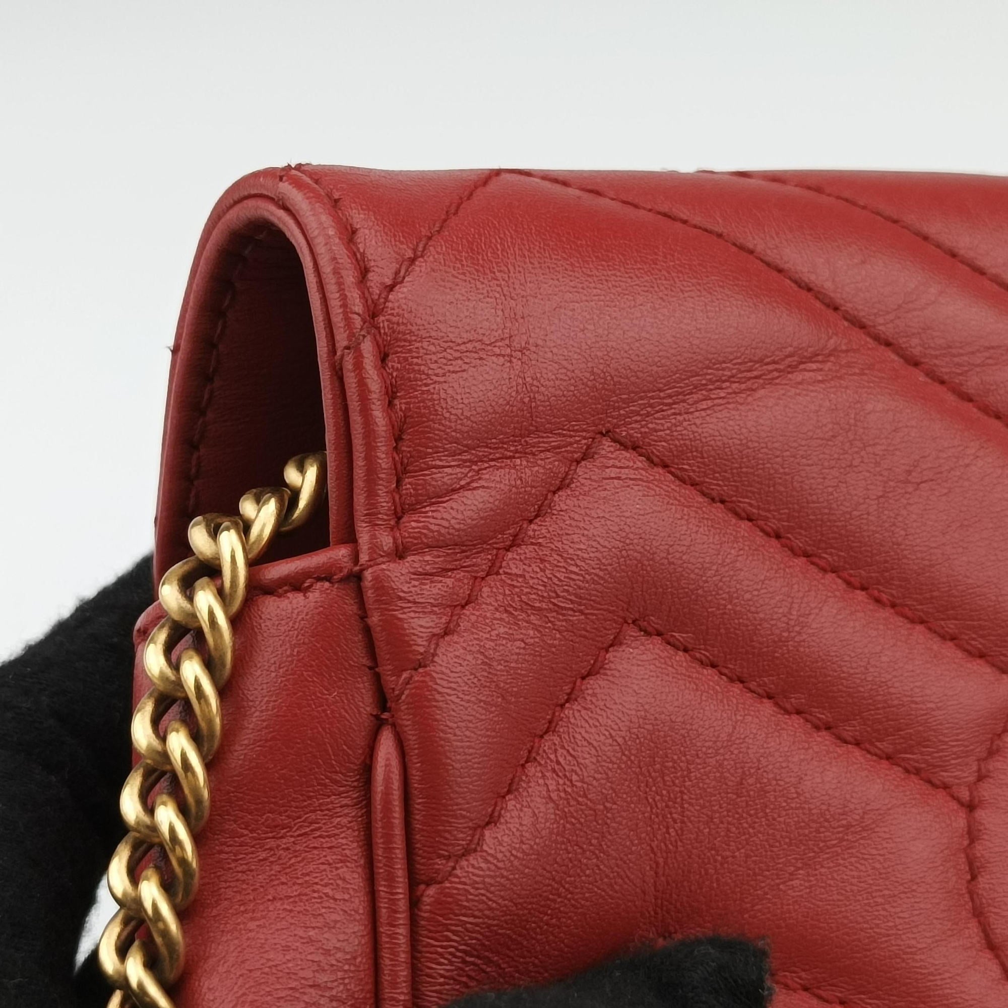 Pre-owned Gucci GG Marmont Red Leather 476433 shoulderbag | stylenewstar