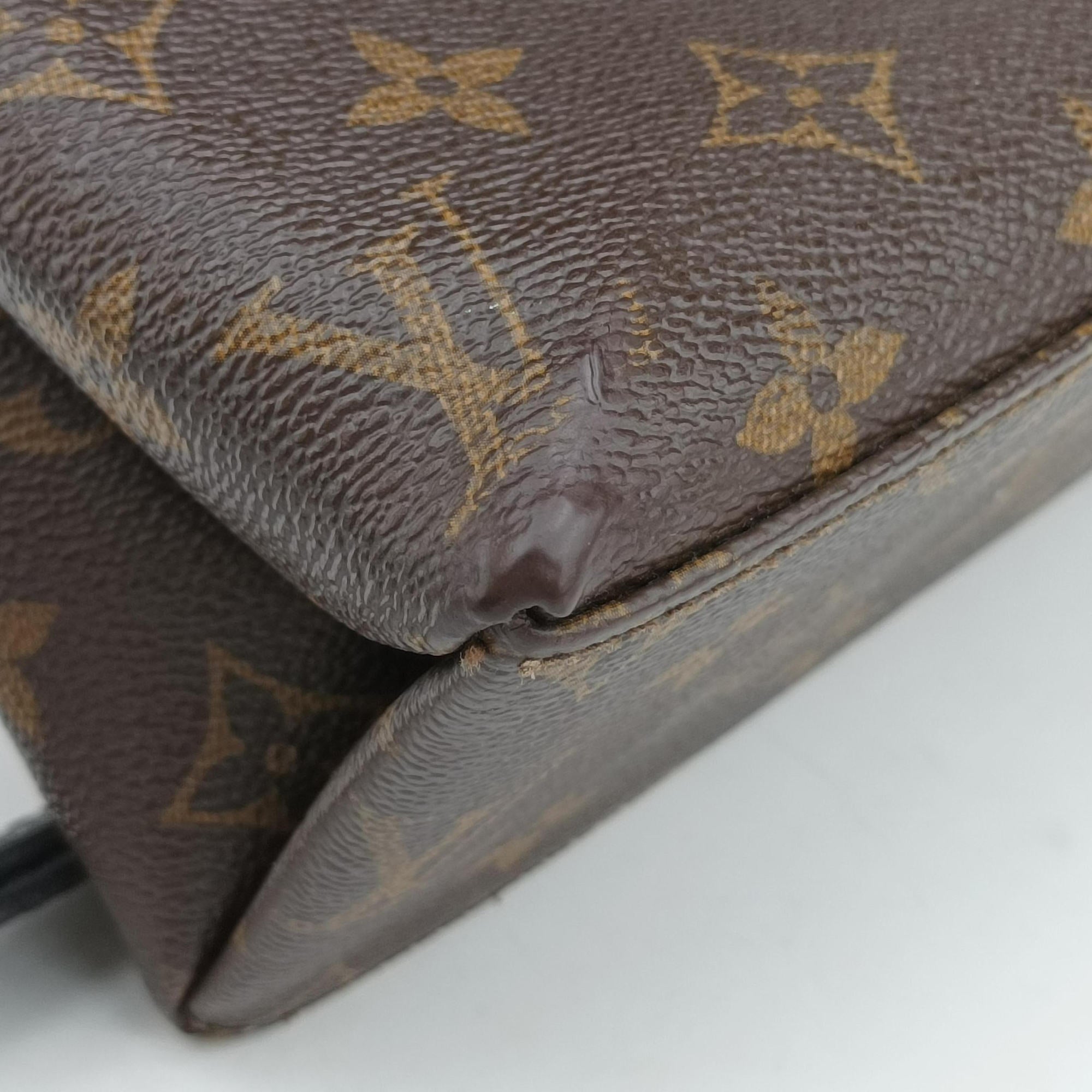 Vintage Louis Vuitton Saint Michel Freesia Brown×Noir Monogram Canvas×epi M44030 shoulderbag | stylenewstar