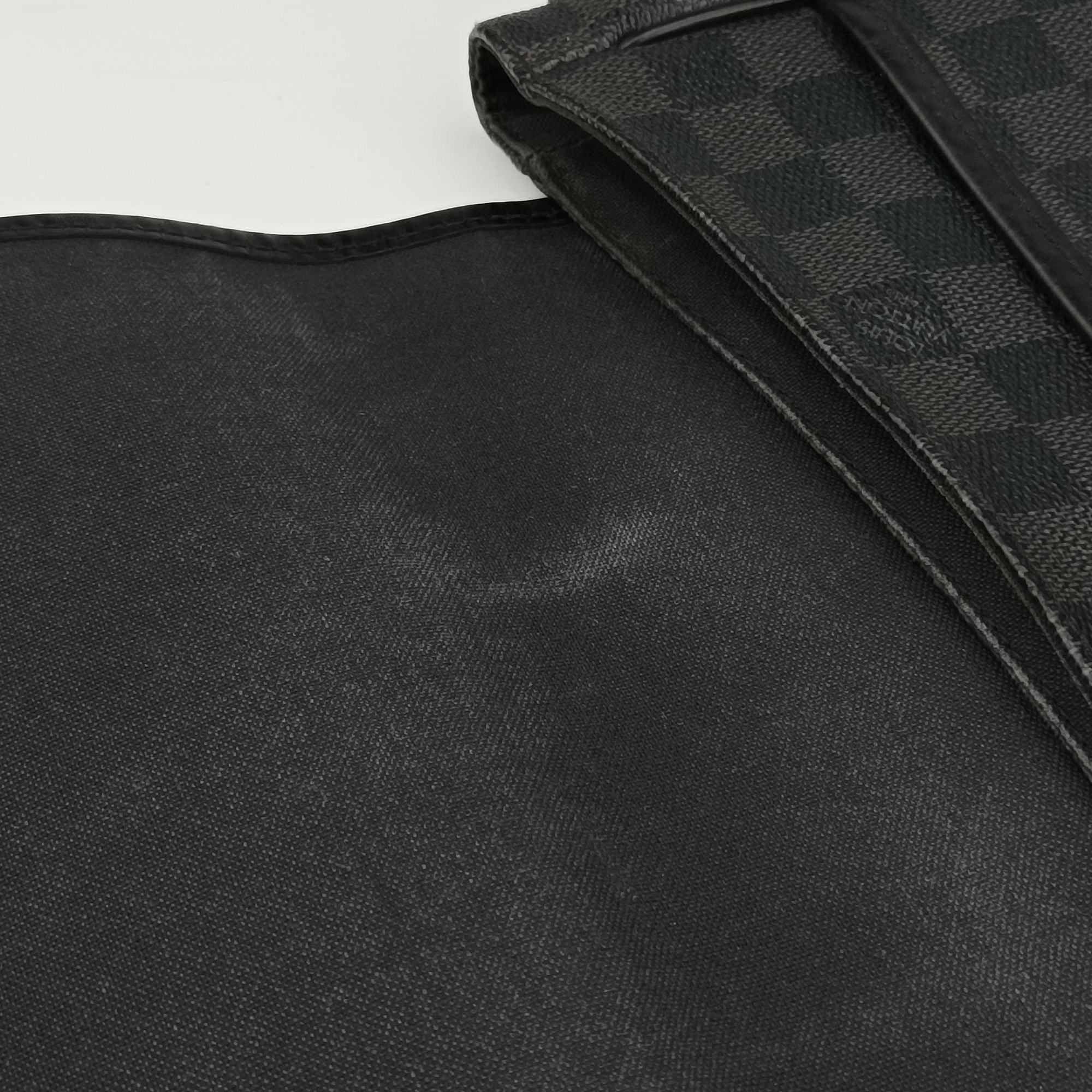 Pre-owned Louis Vuitton DANIEL MM Noir Damier GRAPHITE N58029 shoulderbag | stylenewstar