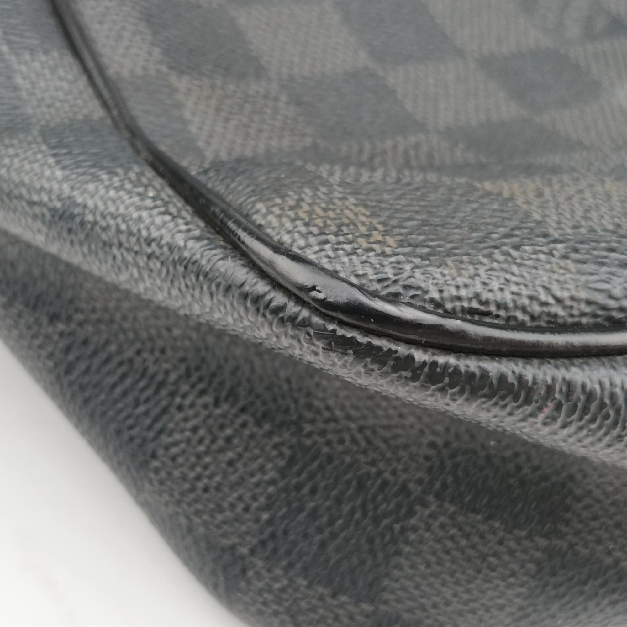 Pre-owned Louis Vuitton DANIEL MM Noir Damier GRAPHITE N58029 shoulderbag | stylenewstar