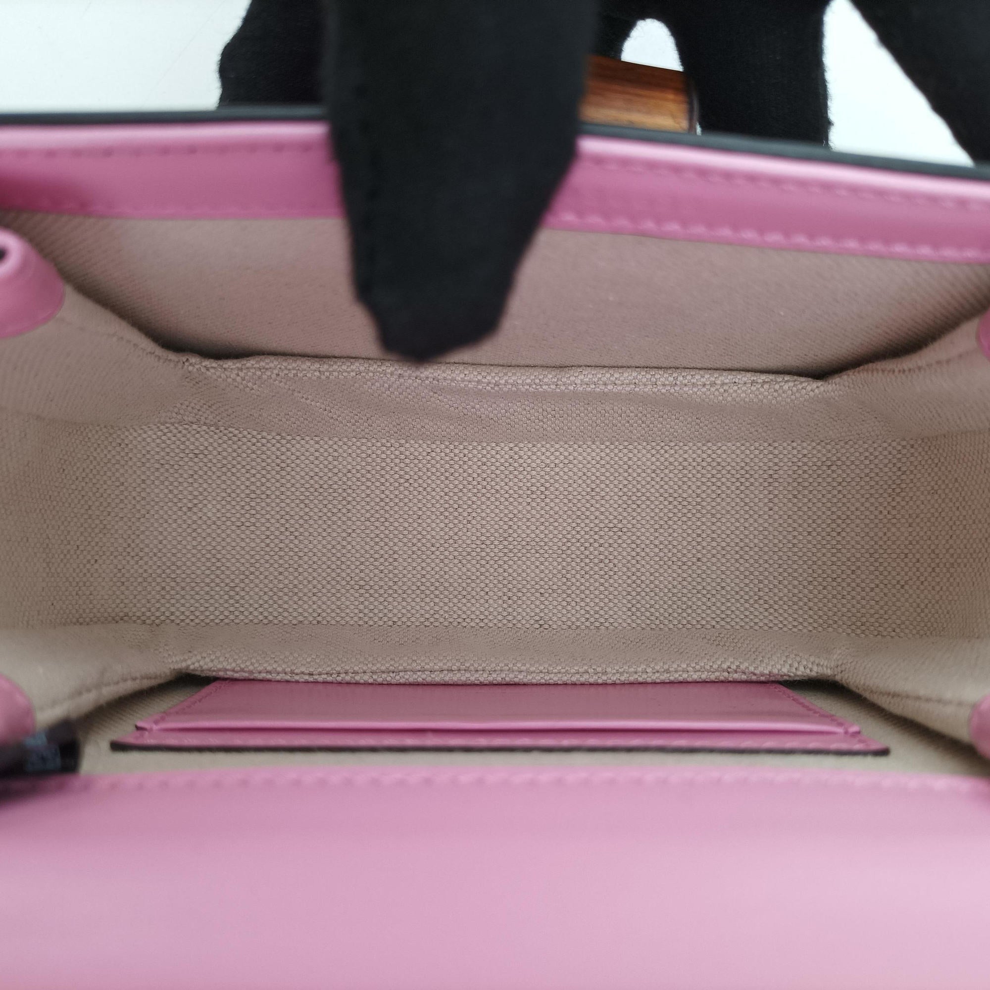 Pre-owned Gucci Bamboo Pink Leather 686864 shoulderbag | stylenewstar