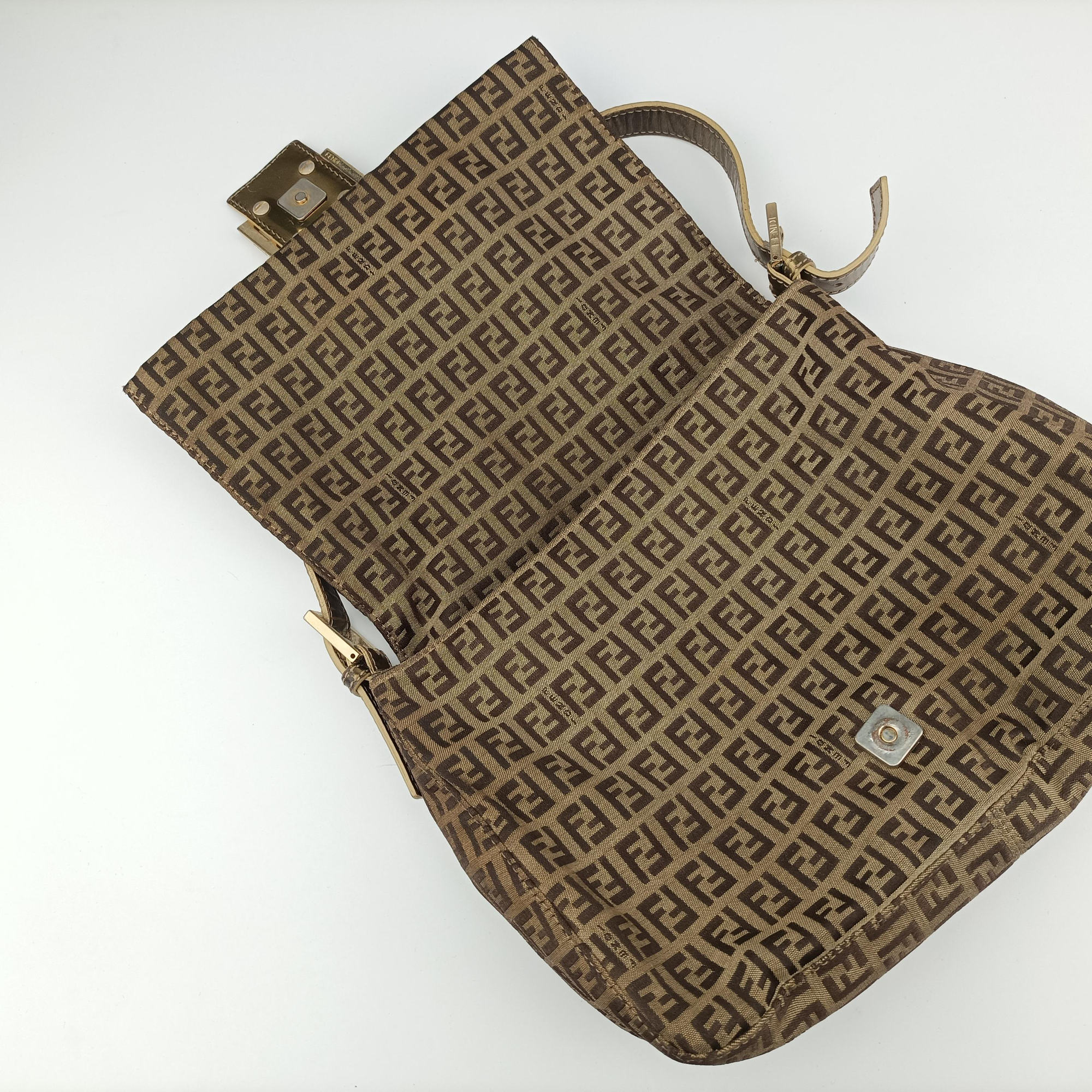 Pre-owned Fendi Baguette Zucchino Brown canvasxLeather 8BR001 shoulderbag | stylenewstar