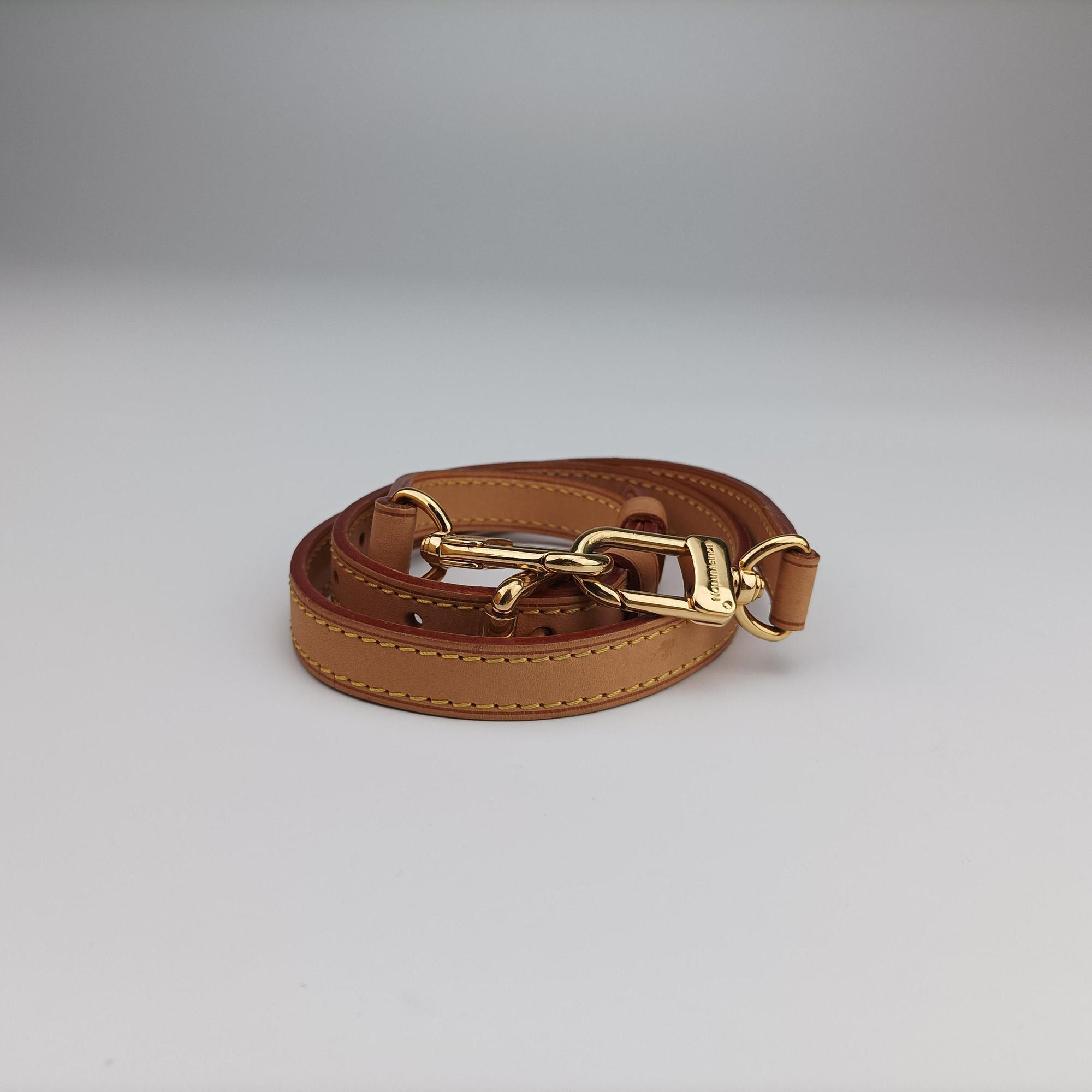 Pre-owned Louis Vuitton Brea MM Dunne Vernis M90180 shoulderbag | stylenewstar