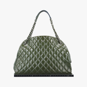 Secondhand Chanel Mademoiselle Bowling Green Patent A50558 shoulderbag | stylenewstar