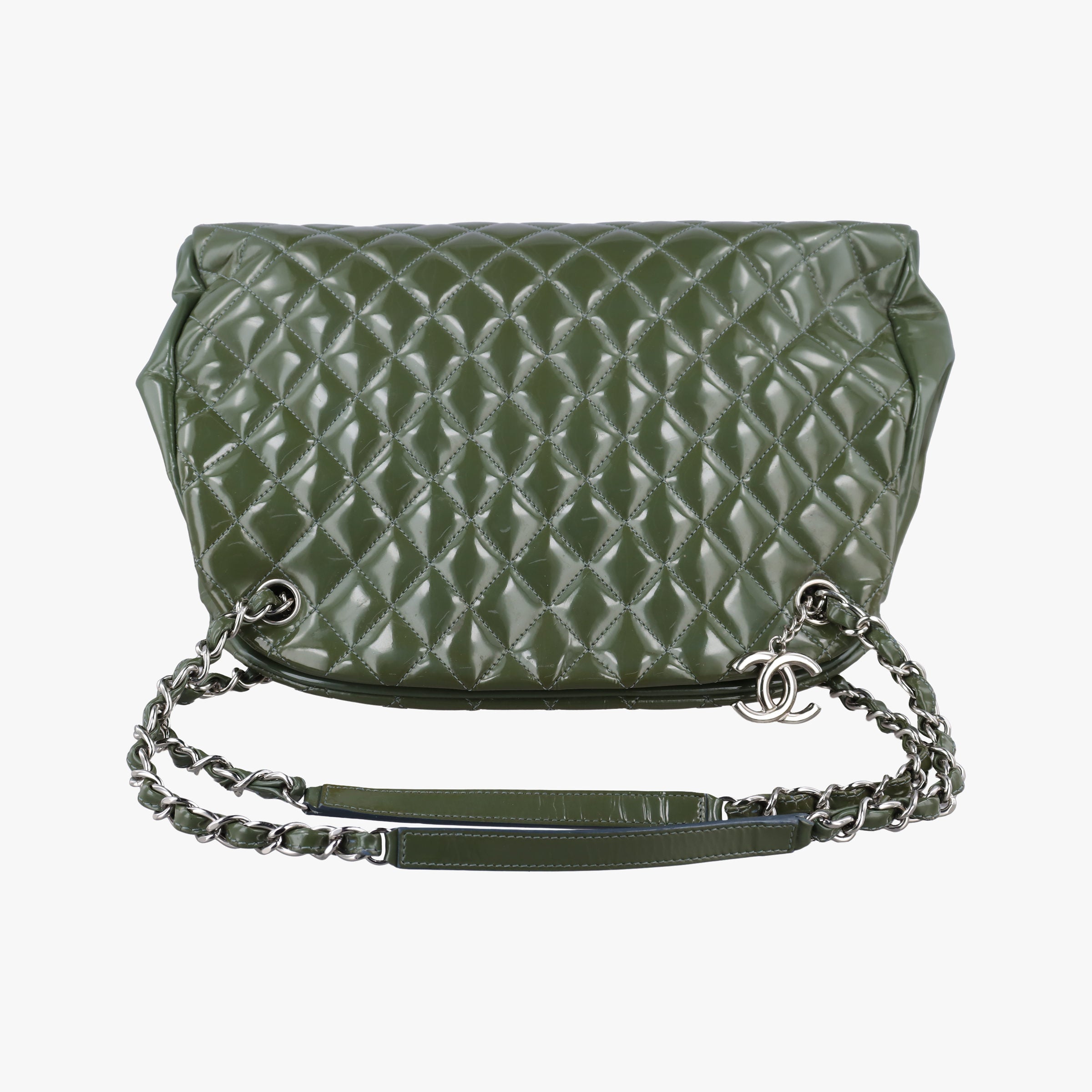 Secondhand Chanel Mademoiselle Bowling Green Patent A50558 shoulderbag | stylenewstar