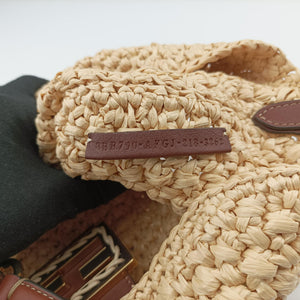 Pre-owned Fendi Croissant Crochet Beige straw 8BR790 shoulderbag | stylenewstar