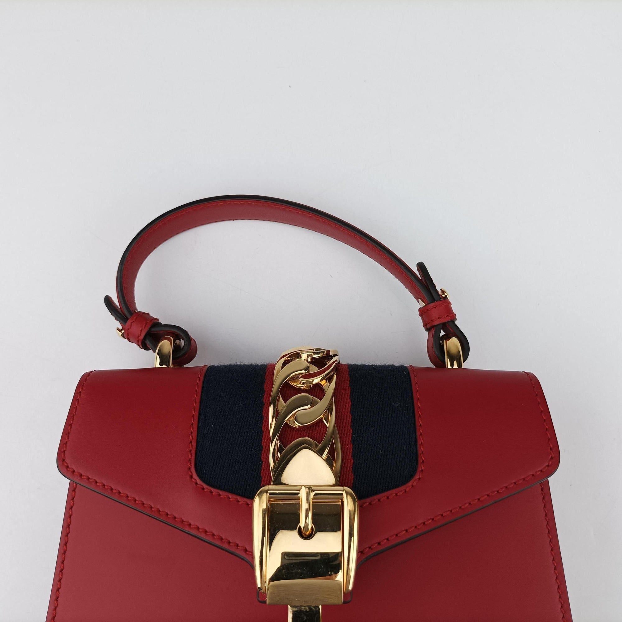 Secondhand Gucci Sylvie Red Leather 470270 shoulderbag | stylenewstar