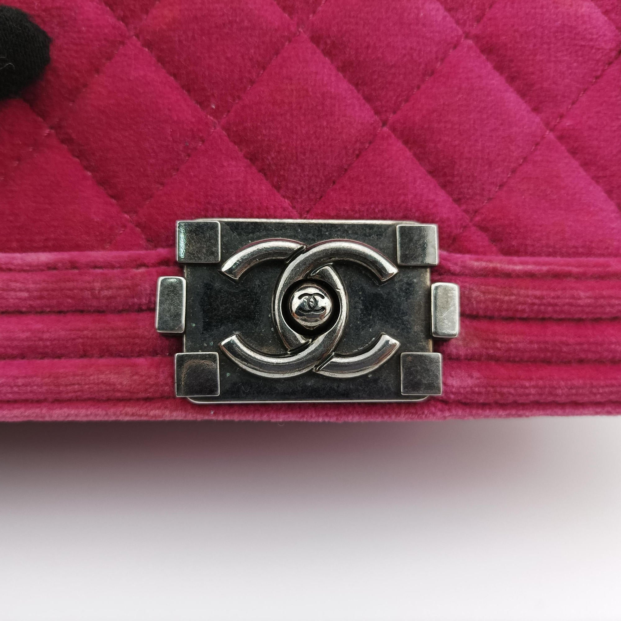 Pre-owned Chanel BOY CHANEL Pink velour A67364 shoulderbag | stylenewstar
