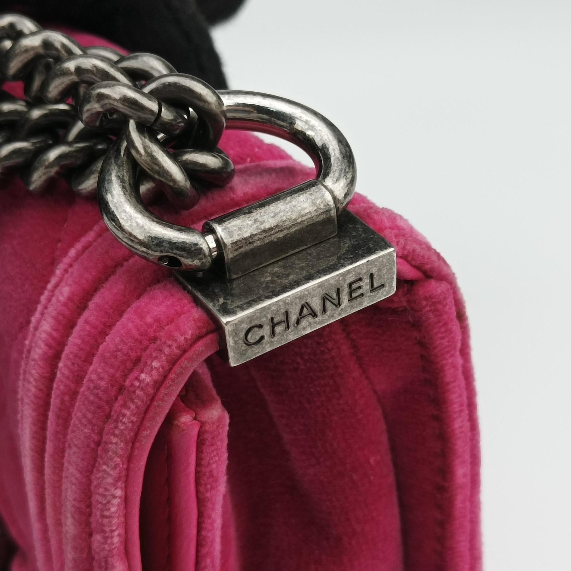 Pre-owned Chanel BOY CHANEL Pink velour A67364 shoulderbag | stylenewstar