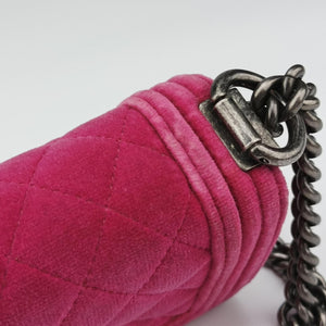 Pre-owned Chanel BOY CHANEL Pink velour A67364 shoulderbag | stylenewstar