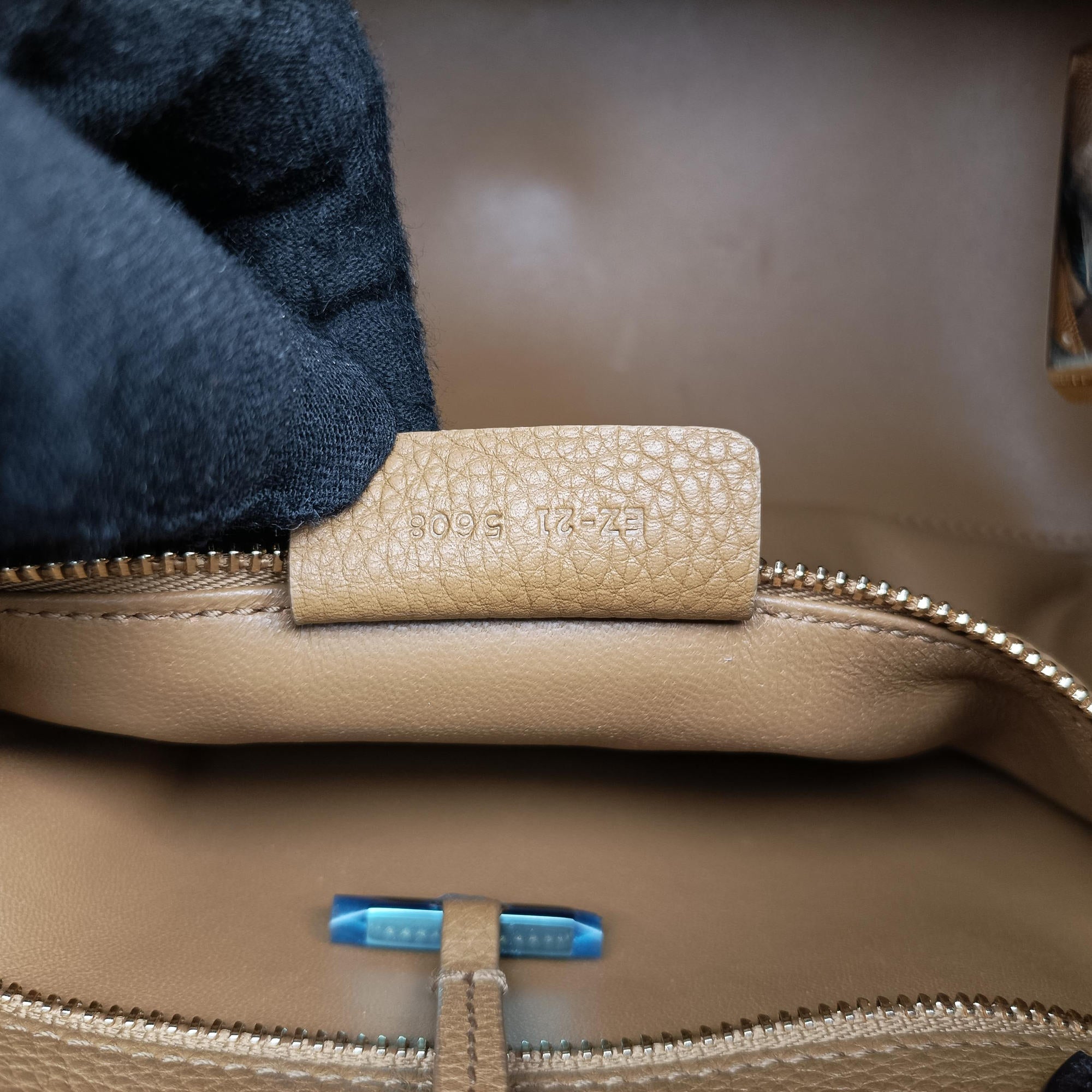 Pre-owned Ferragamo hug brown leather  handbag | stylenewstar
