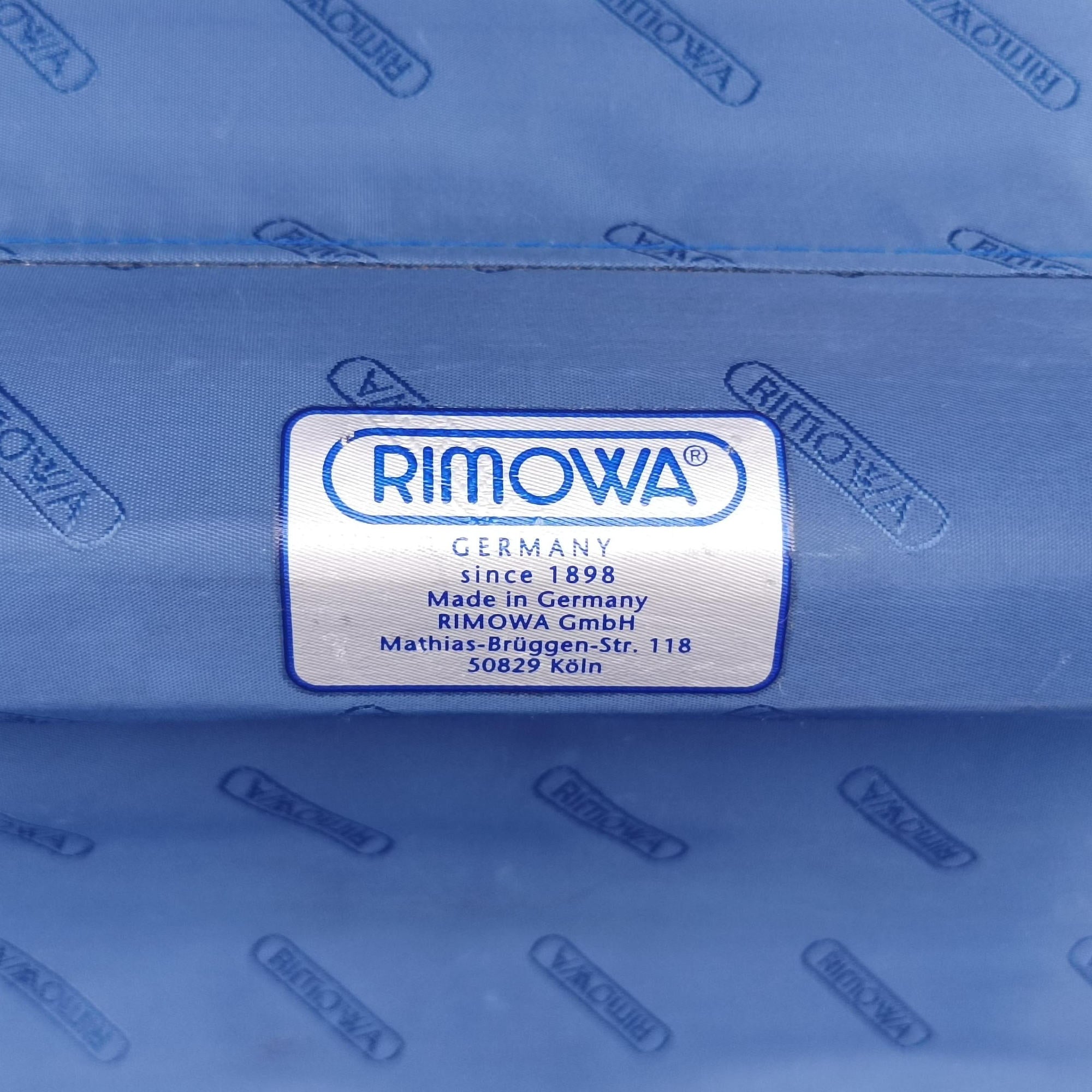 Pre-owned RIMOWA TOPAS Silver aluminum  suitcase | stylenewstar