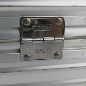Pre-owned RIMOWA TOPAS Silver aluminum  suitcase | stylenewstar