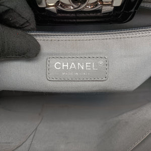 Secondhand Chanel Jetsetter Boy Shopping Tote Black Enamel A67019 shoulderbag | stylenewstar