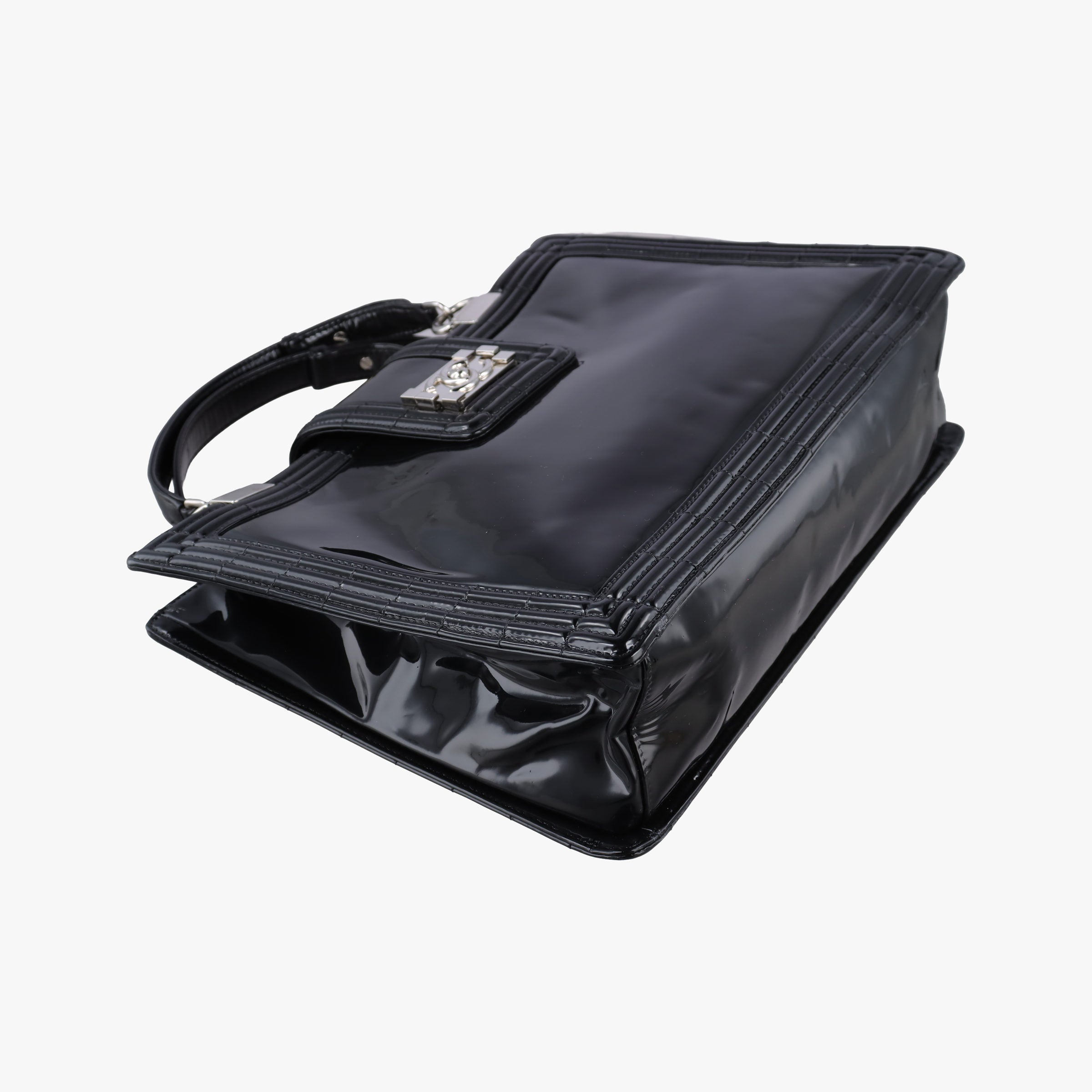 Secondhand Chanel Jetsetter Boy Shopping Tote Black Enamel A67019 shoulderbag | stylenewstar