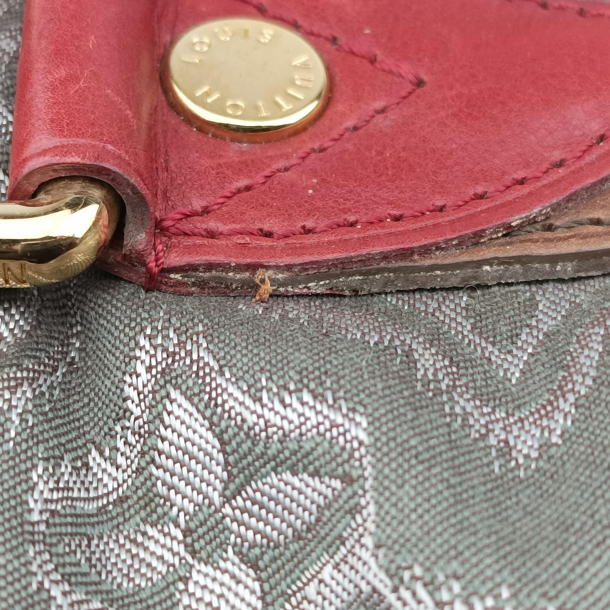 Pre-owned Louis Vuitton 2010 Collection Aviator Gray×Red×Brown Canvas ×Leather M40385 shoulderbag | stylenewstar