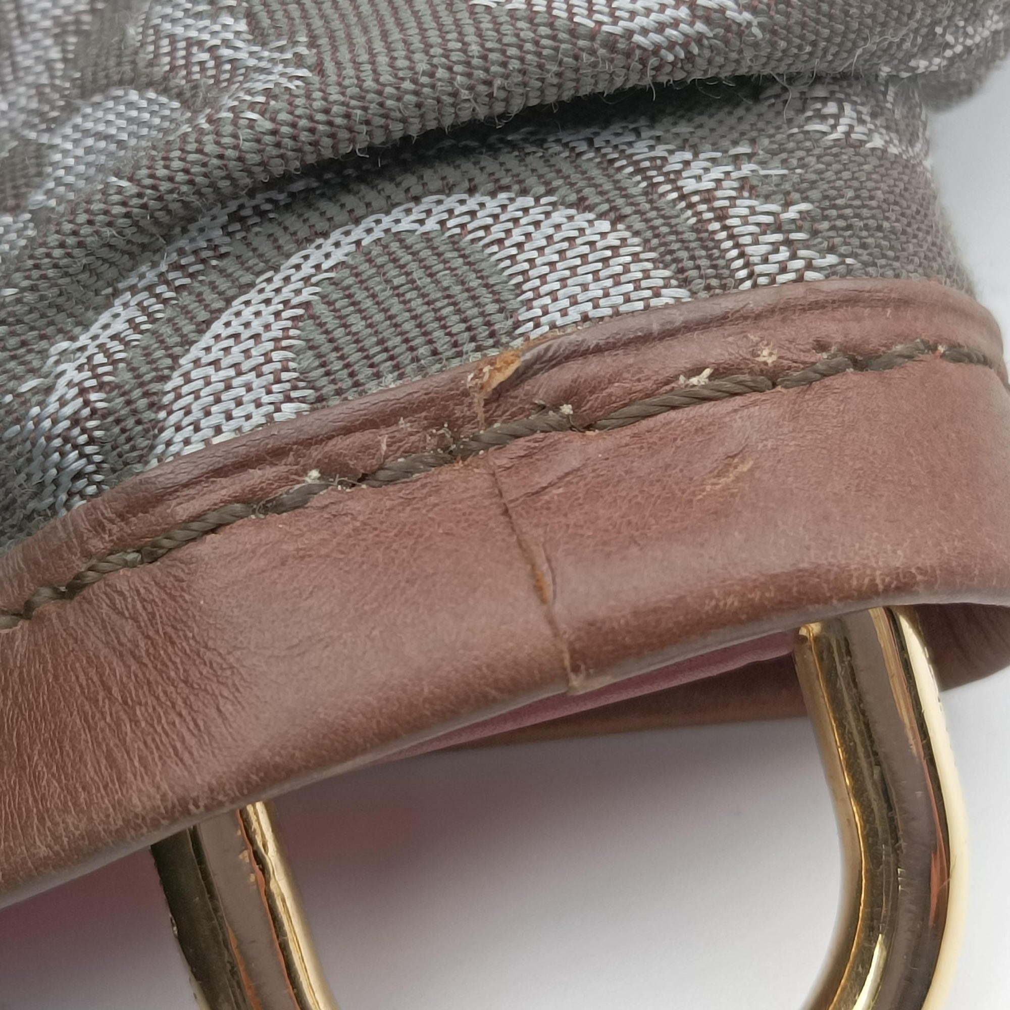 Pre-owned Louis Vuitton 2010 Collection Aviator Gray×Red×Brown Canvas ×Leather M40385 shoulderbag | stylenewstar