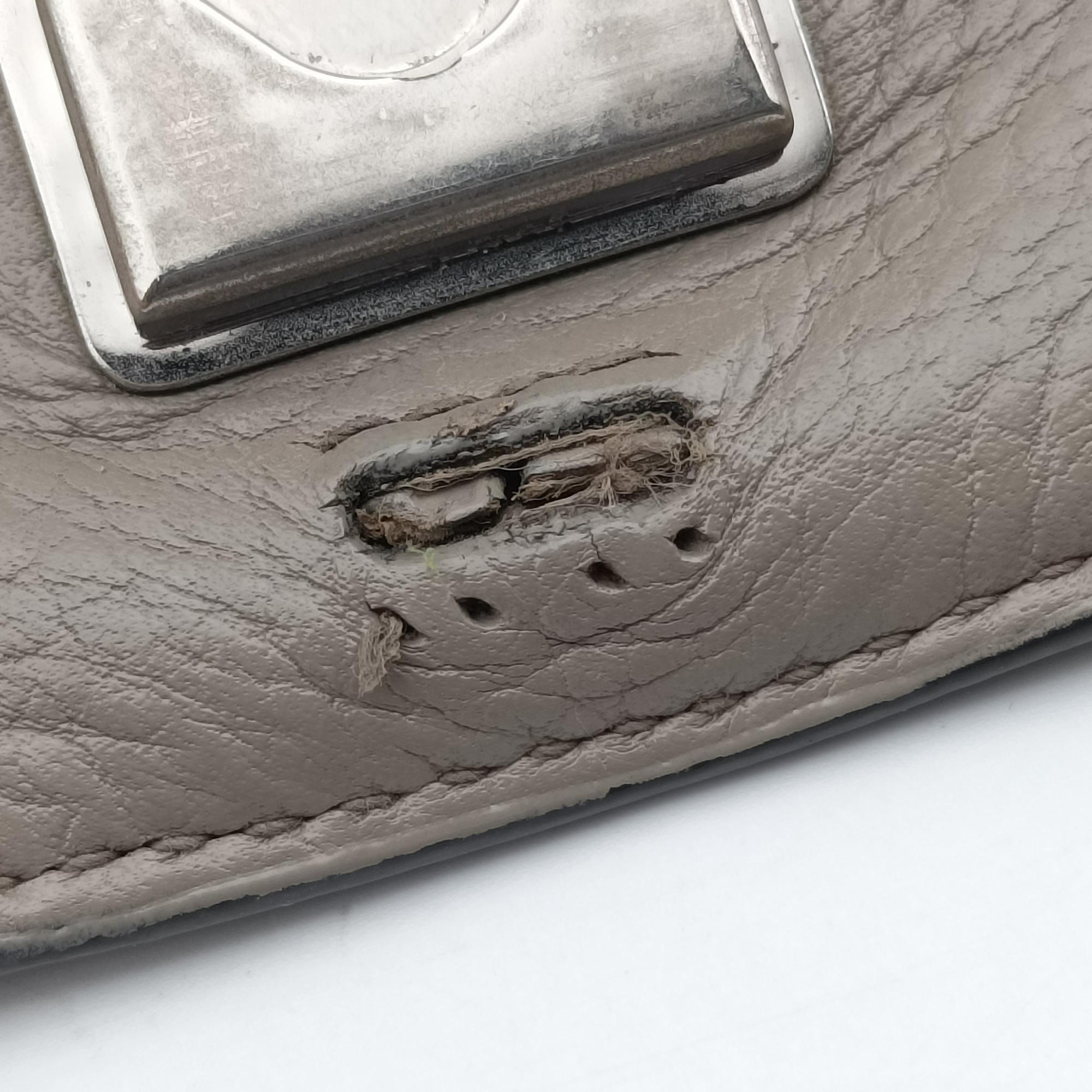 Pre-owned Gucci Bamboo Daily Grey Leather 370826 shoulderbag | stylenewstar