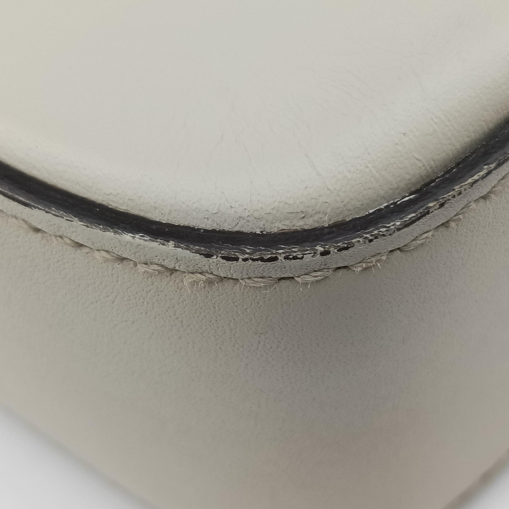 Pre-owned Gucci Bright Diamante White PVC coated canvas×Leather 285445 shoulderbag | stylenewstar
