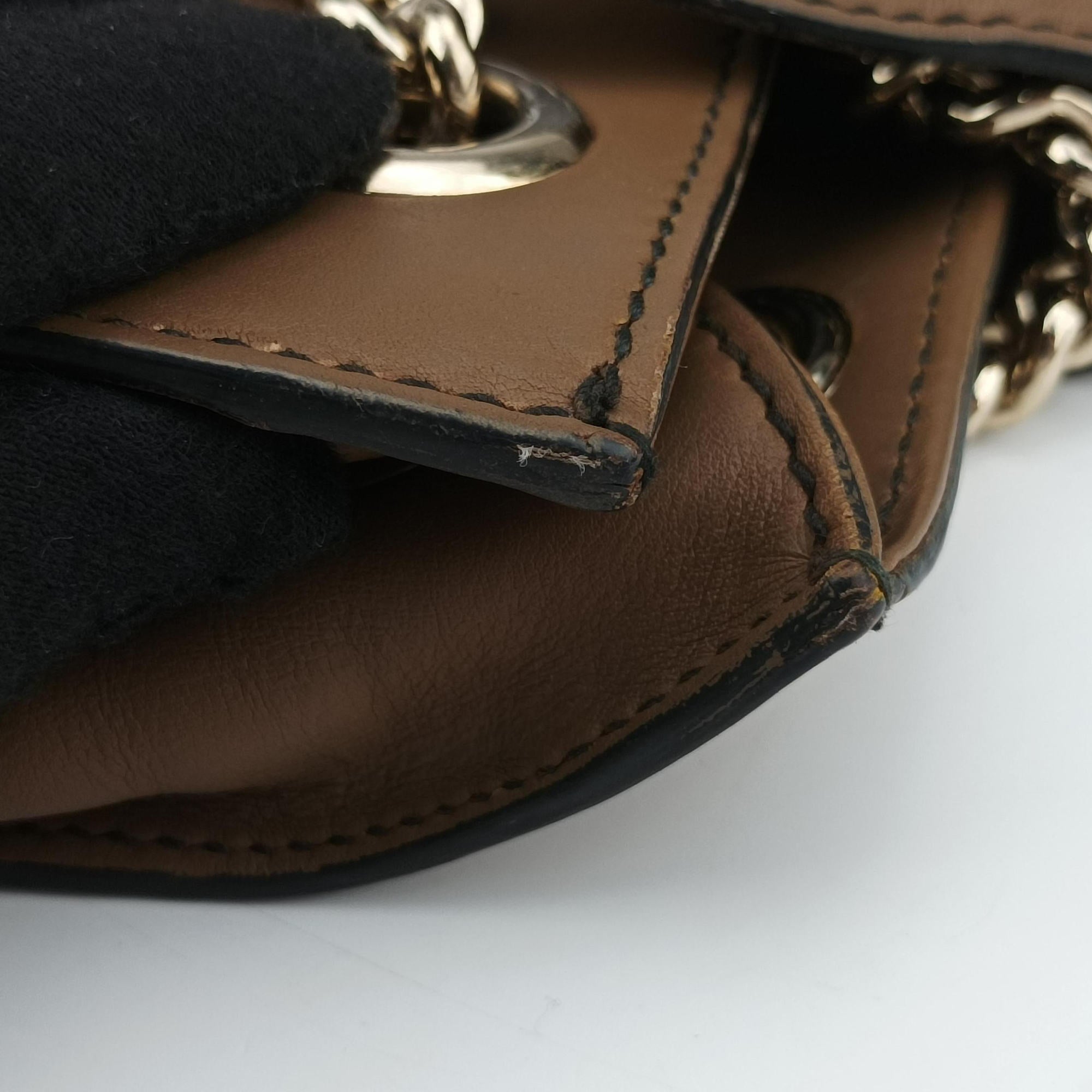Pre-owned Gucci Emily Brown Leather 295403 shoulderbag | stylenewstar
