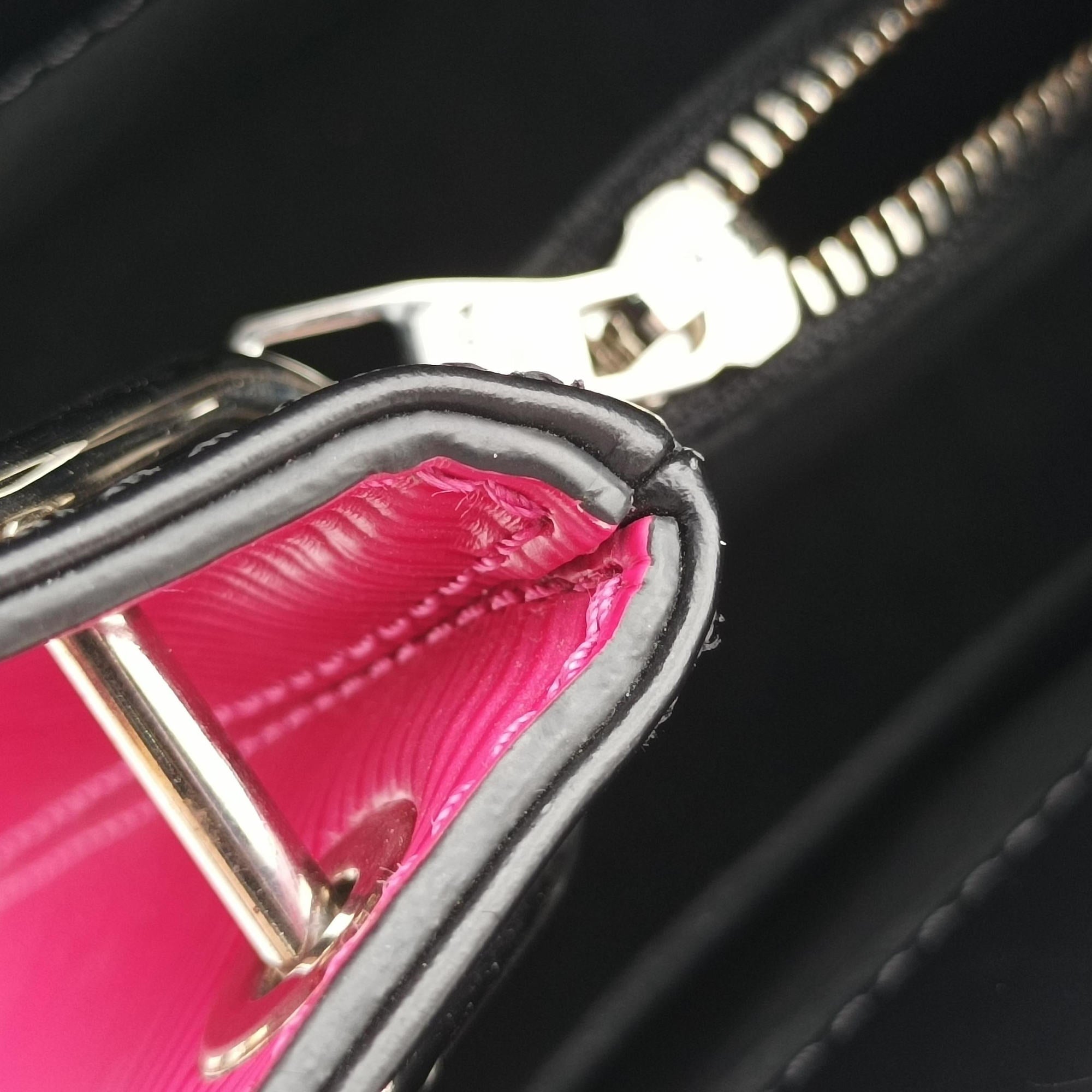 Pre-owned Louis Vuitton Kleber PM Freesia × Noir Epi M51347 shoulderbag | stylenewstar