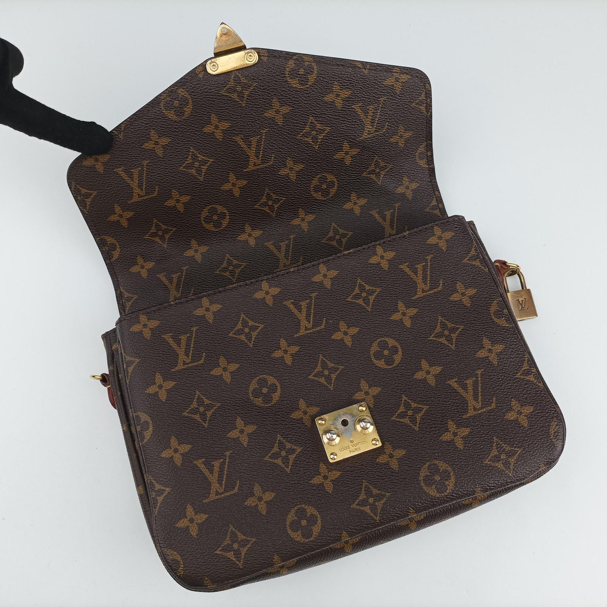 Pre-owned Louis Vuitton Pochette Metis MM Brown Monogram Canvas M44875 shoulderbag | stylenewstar