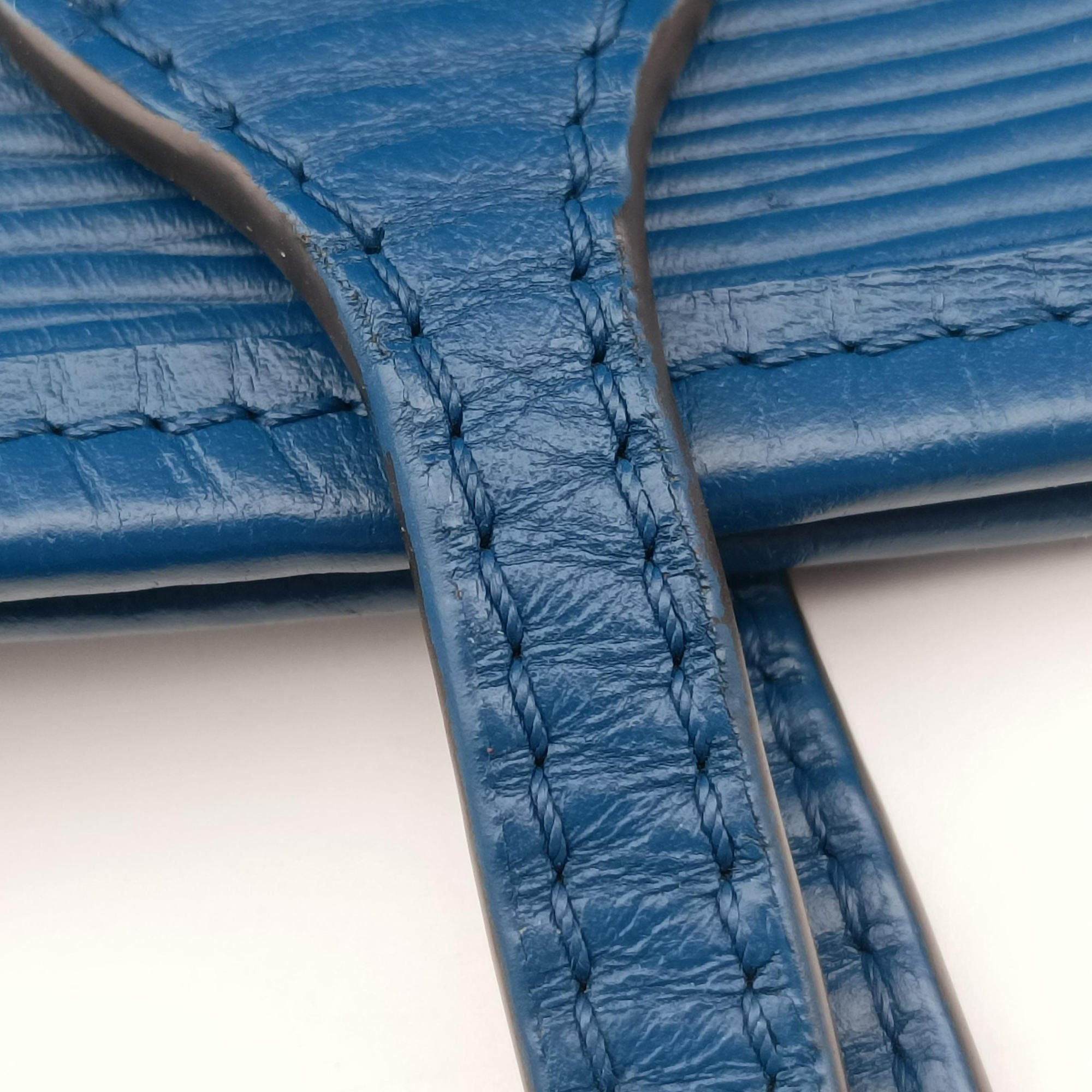 Secondhand Louis Vuitton Neverfull MM Cyan Epi M40930 shoulderbag | stylenewstar