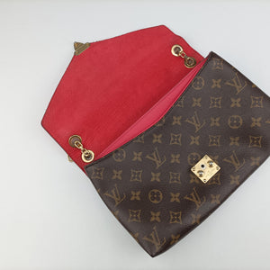 Vintage Louis Vuitton PALLAS Chain Brown×Poppy Petal Monogram Canvas×calf leather M41741 shoulderbag | stylenewstar
