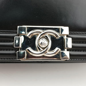 Pre-owned Chanel BOY CHANEL Black Enamel Leather A67021 shoulderbag | stylenewstar
