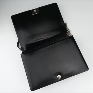 Pre-owned Chanel BOY CHANEL Black Enamel Leather A67021 shoulderbag | stylenewstar