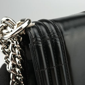 Pre-owned Chanel BOY CHANEL Black Enamel Leather A67021 shoulderbag | stylenewstar