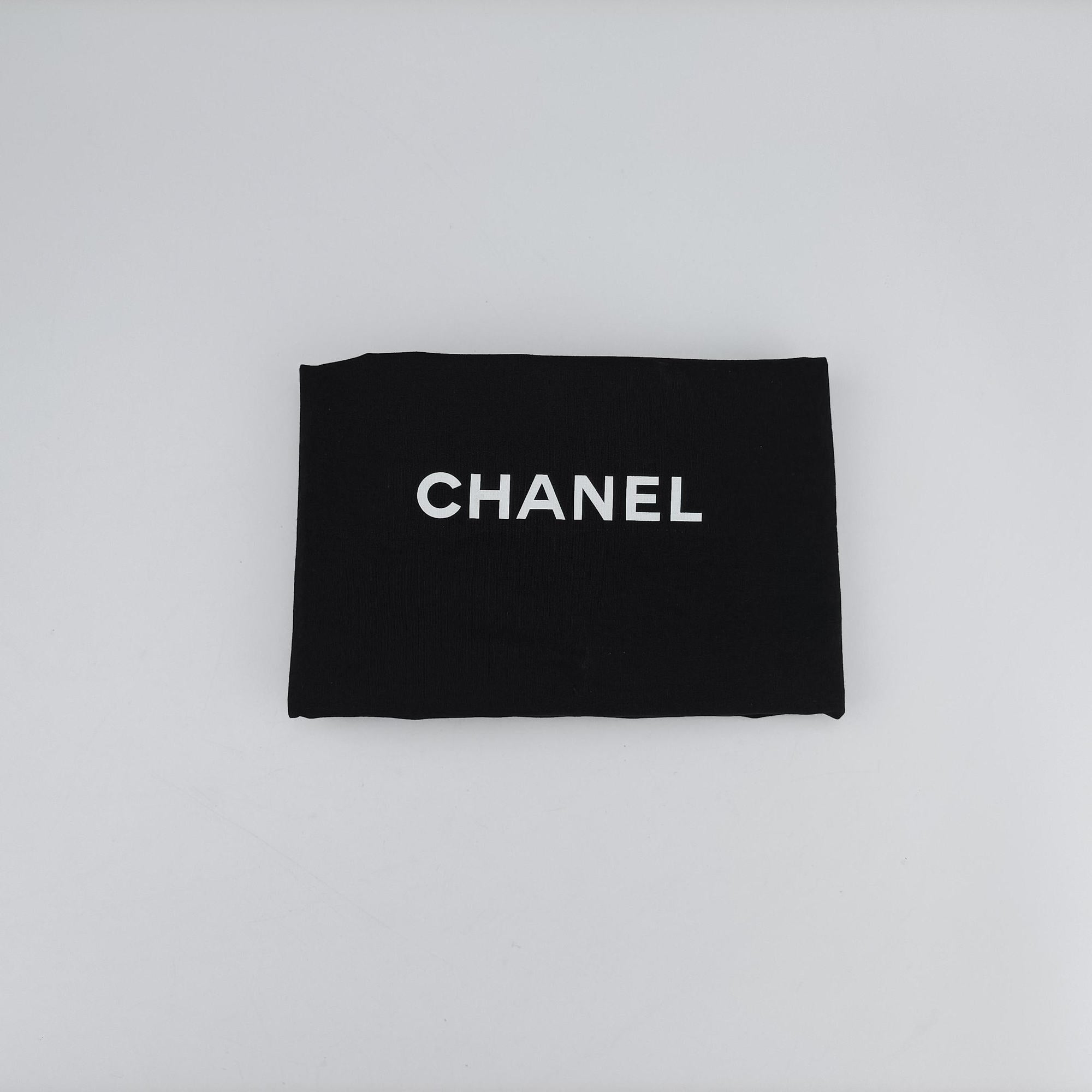 Pre-owned Chanel BOY CHANEL Black Enamel Leather A67021 shoulderbag | stylenewstar