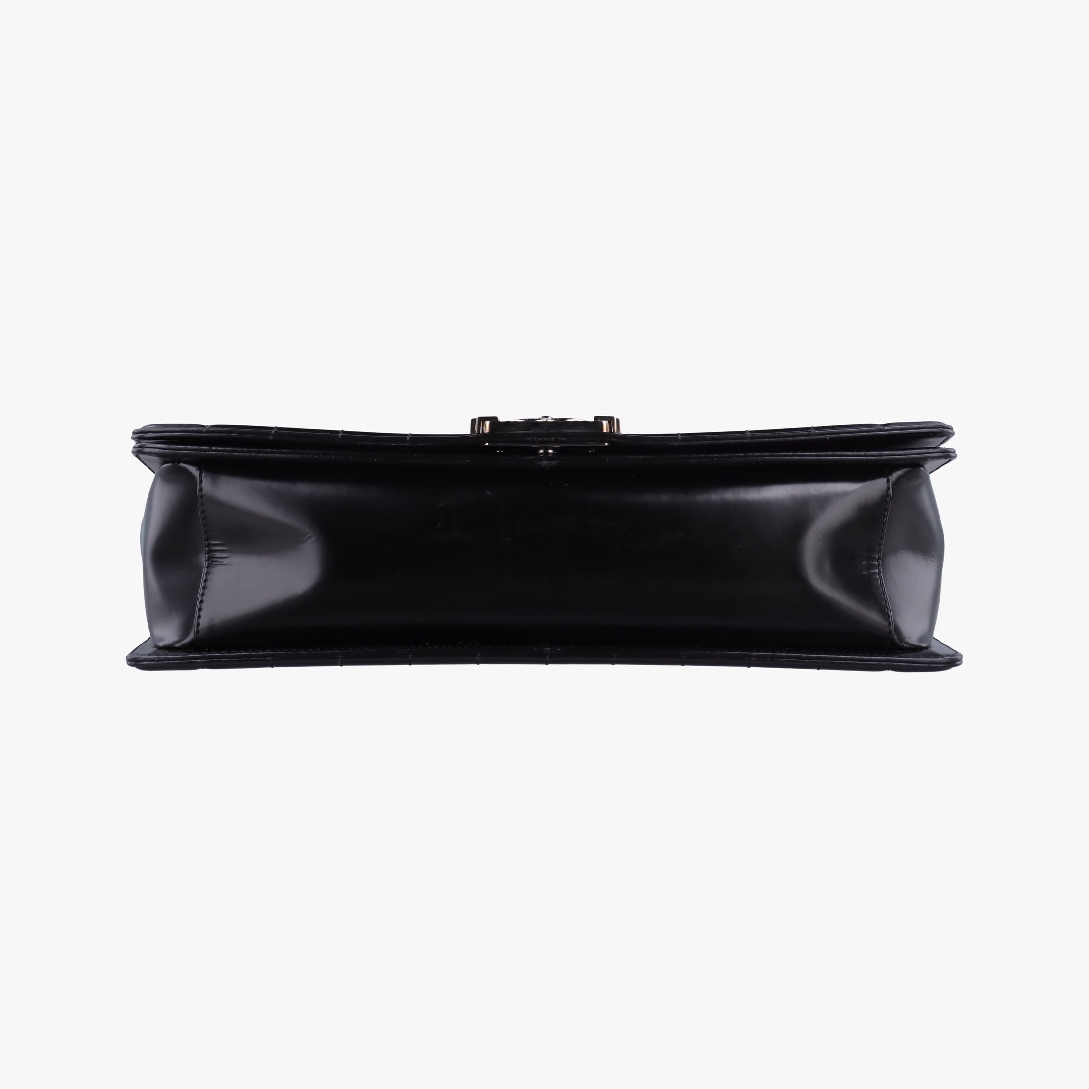 Pre-owned Chanel BOY CHANEL Black Enamel Leather A67021 shoulderbag | stylenewstar