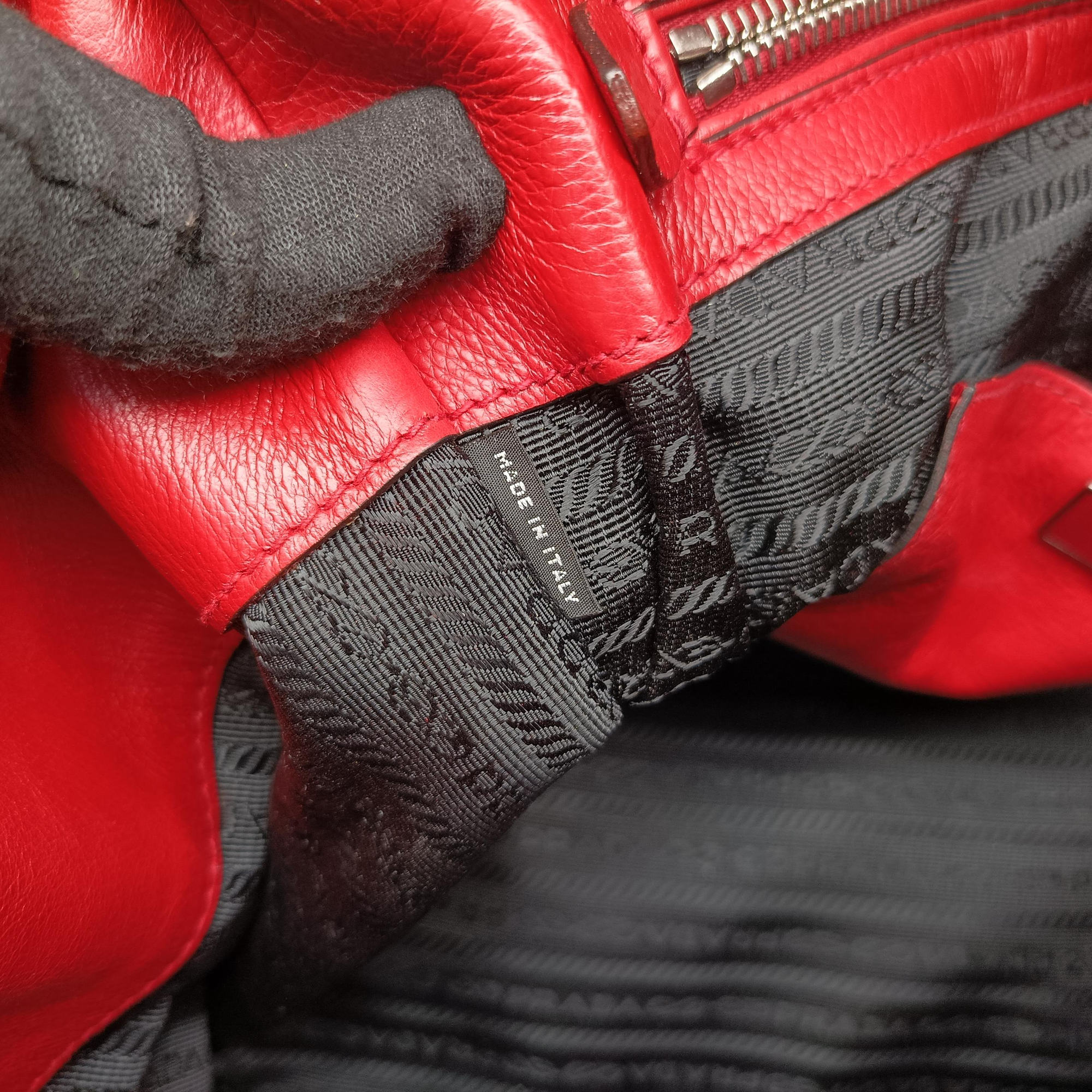 Secondhand Prada Twin Pocket Winged Tote Red Leather BN2619 shoulderbag | stylenewstar