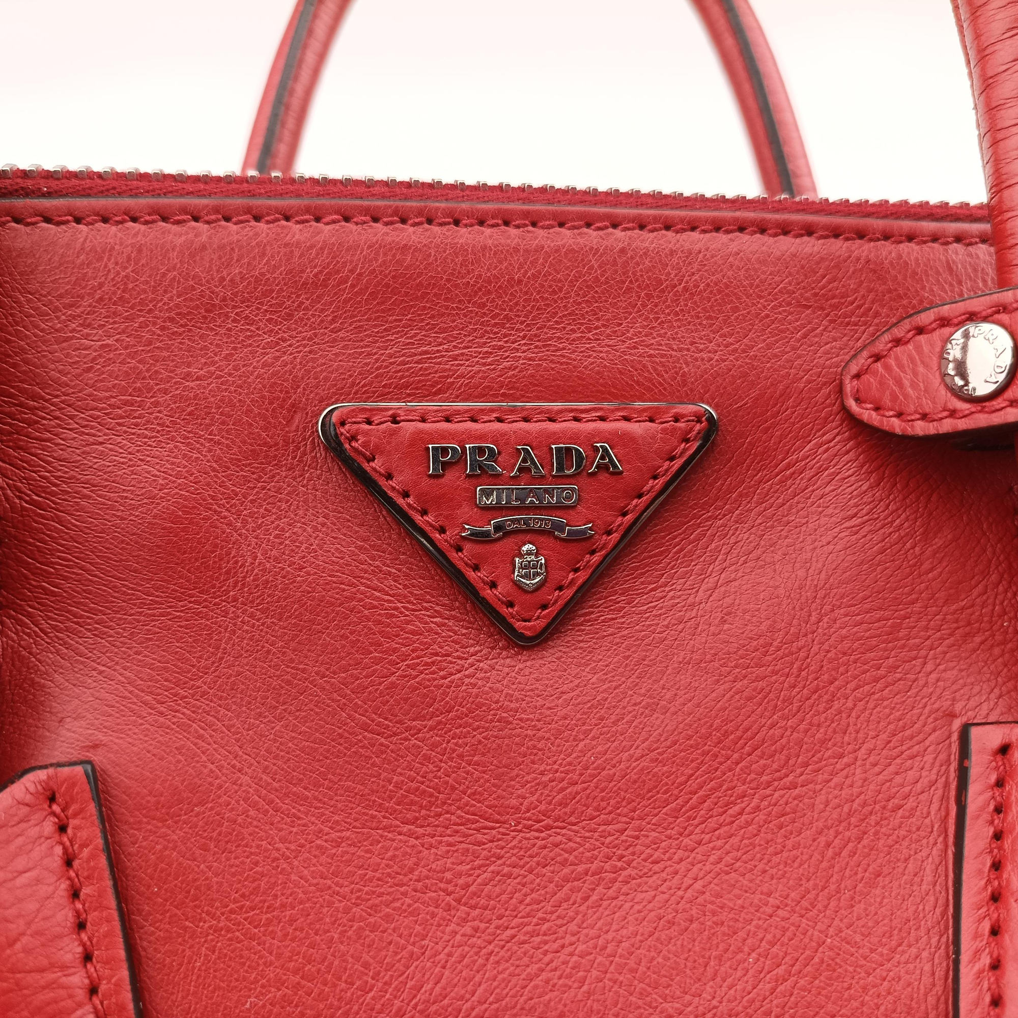 Secondhand Prada Twin Pocket Winged Tote Red Leather BN2619 shoulderbag | stylenewstar