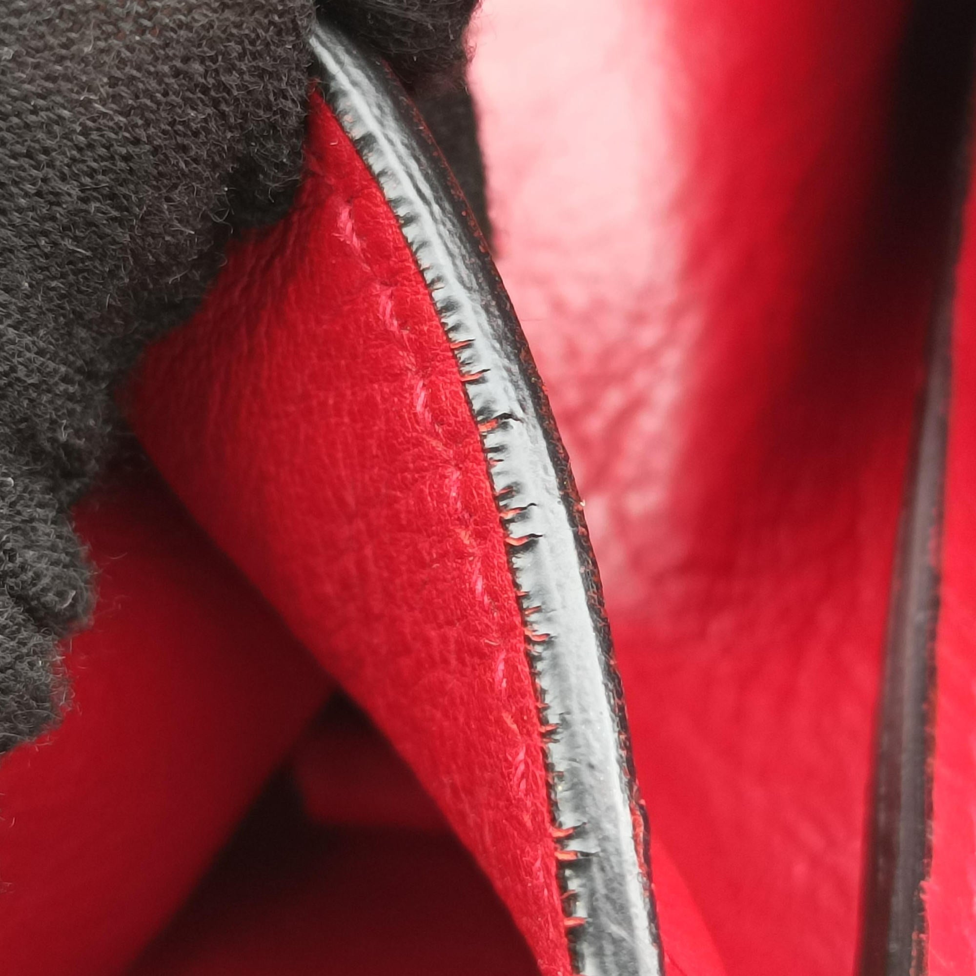 Secondhand Prada Twin Pocket Winged Tote Red Leather BN2619 shoulderbag | stylenewstar