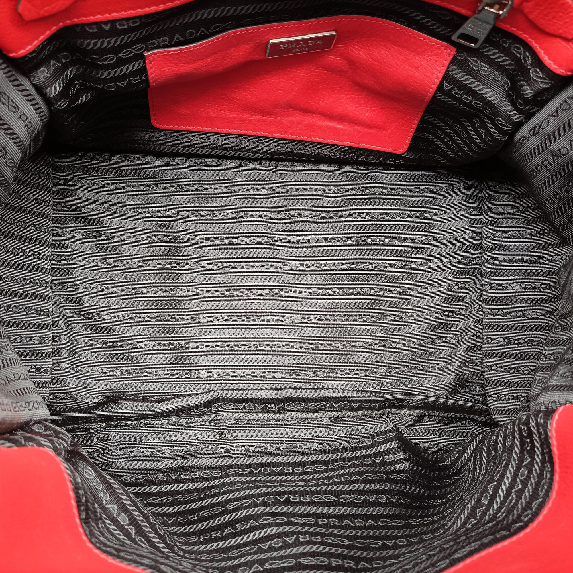 Secondhand Prada Twin Pocket Winged Tote Red Leather BN2619 shoulderbag | stylenewstar