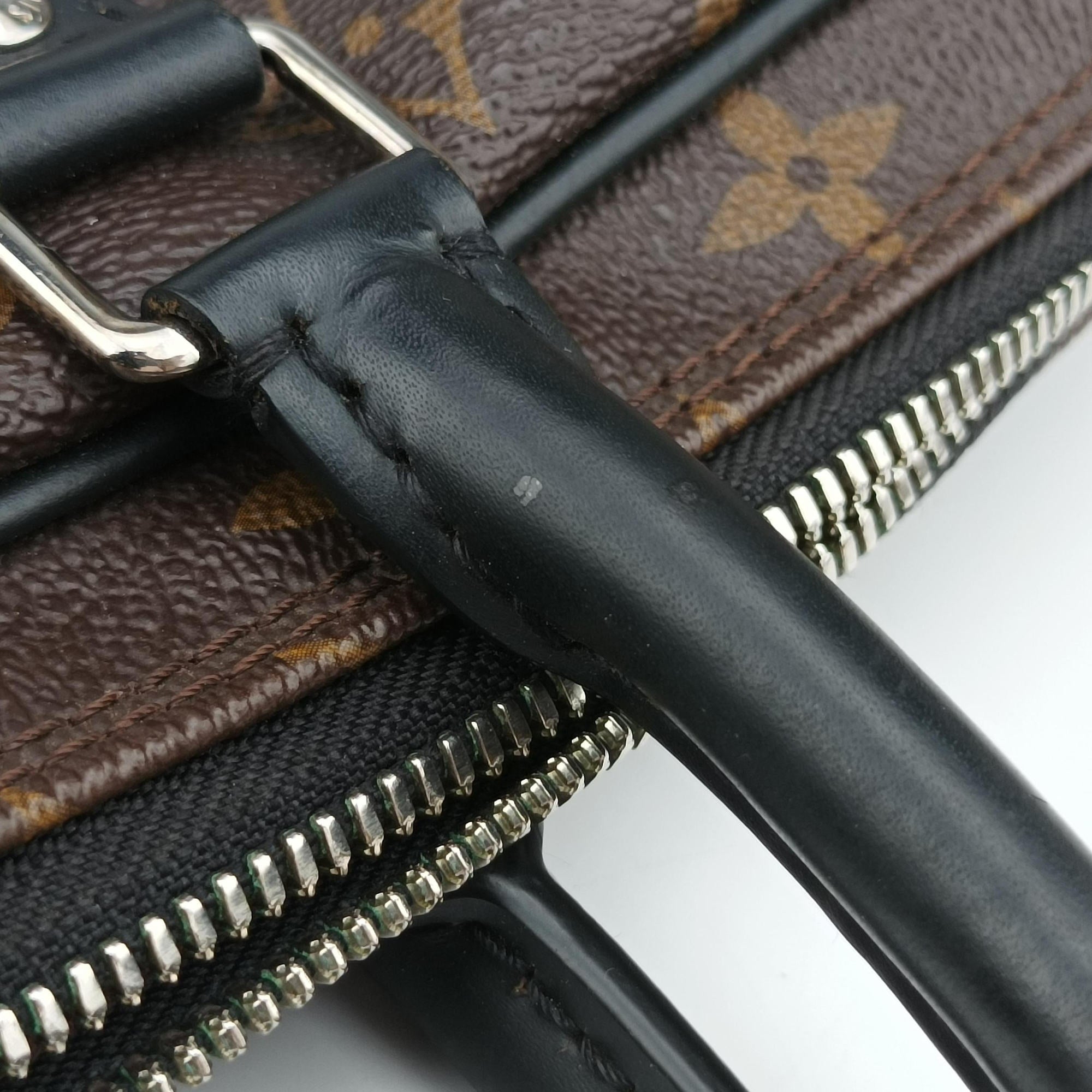 Pre-owned Louis Vuitton Porte Documents Voyage brown Monogram Canvas M40225 handbag | stylenewstar