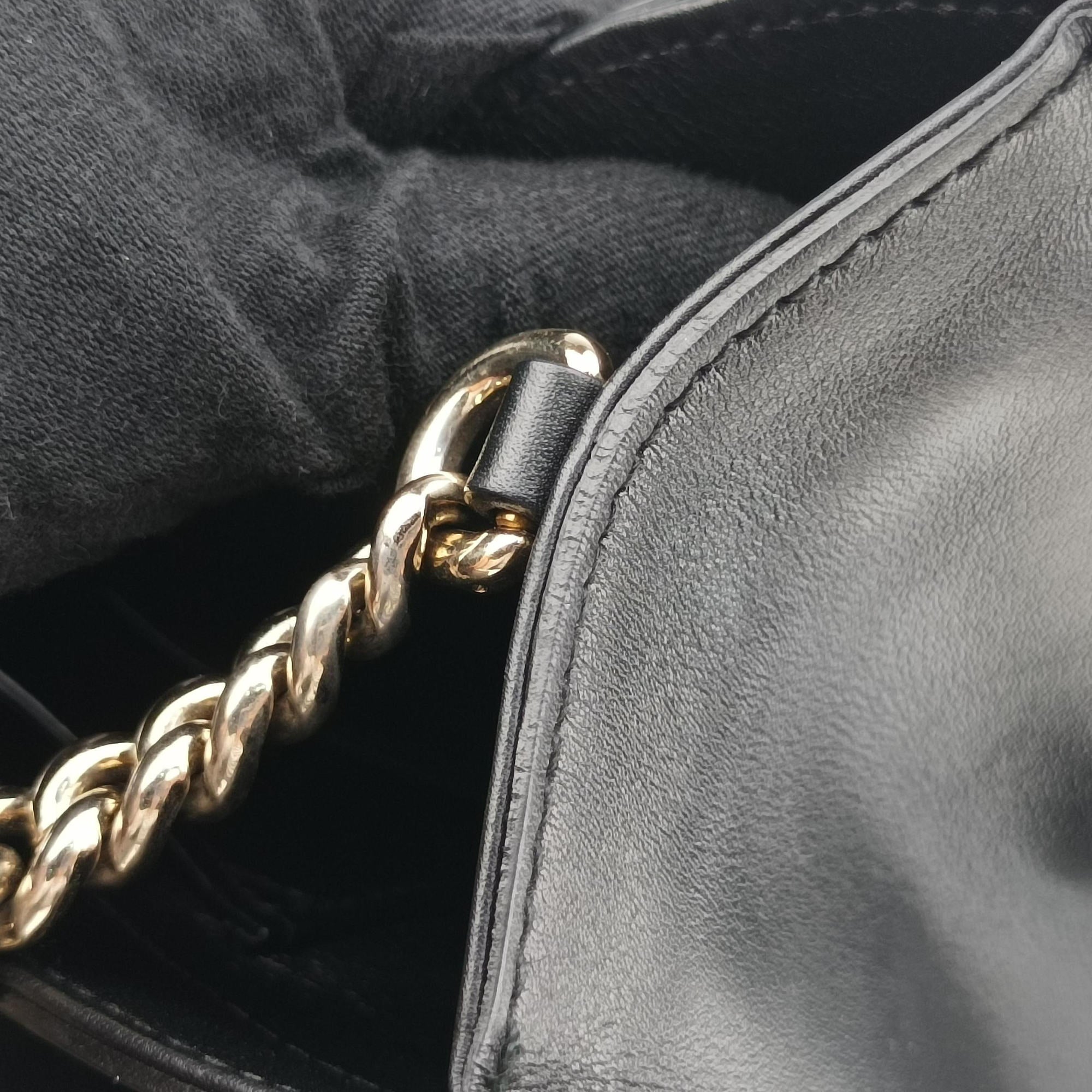 Pre-owned Gucci Emily Black Leather 295402 shoulderbag | stylenewstar