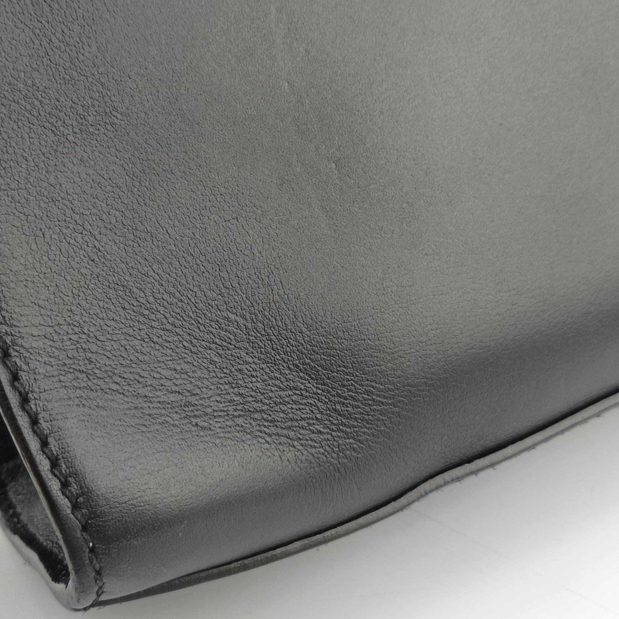 Pre-owned Gucci Emily Black Leather 295402 shoulderbag | stylenewstar