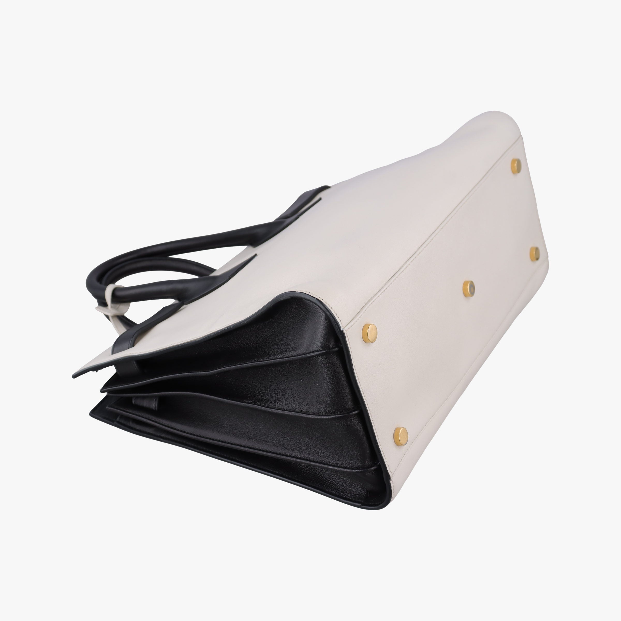 Pre-owned Yves Saint Laurent SAC DE JOUR White×black Leather 324823 shoulderbag | stylenewstar