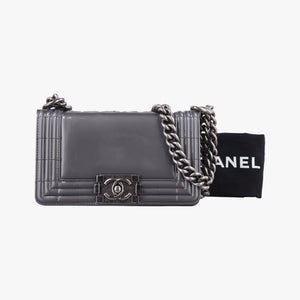 Pre-owned Chanel BOY CHANEL gray Leather A67017 shoulderbag | stylenewstar