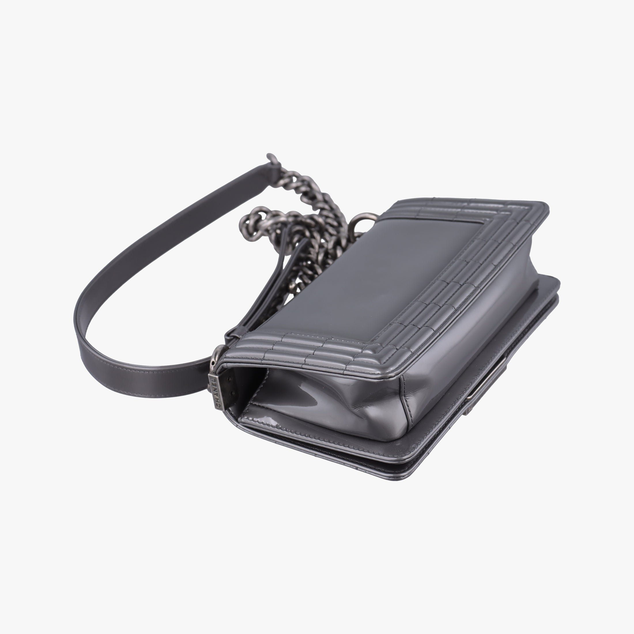 Pre-owned Chanel BOY CHANEL gray Leather A67017 shoulderbag | stylenewstar