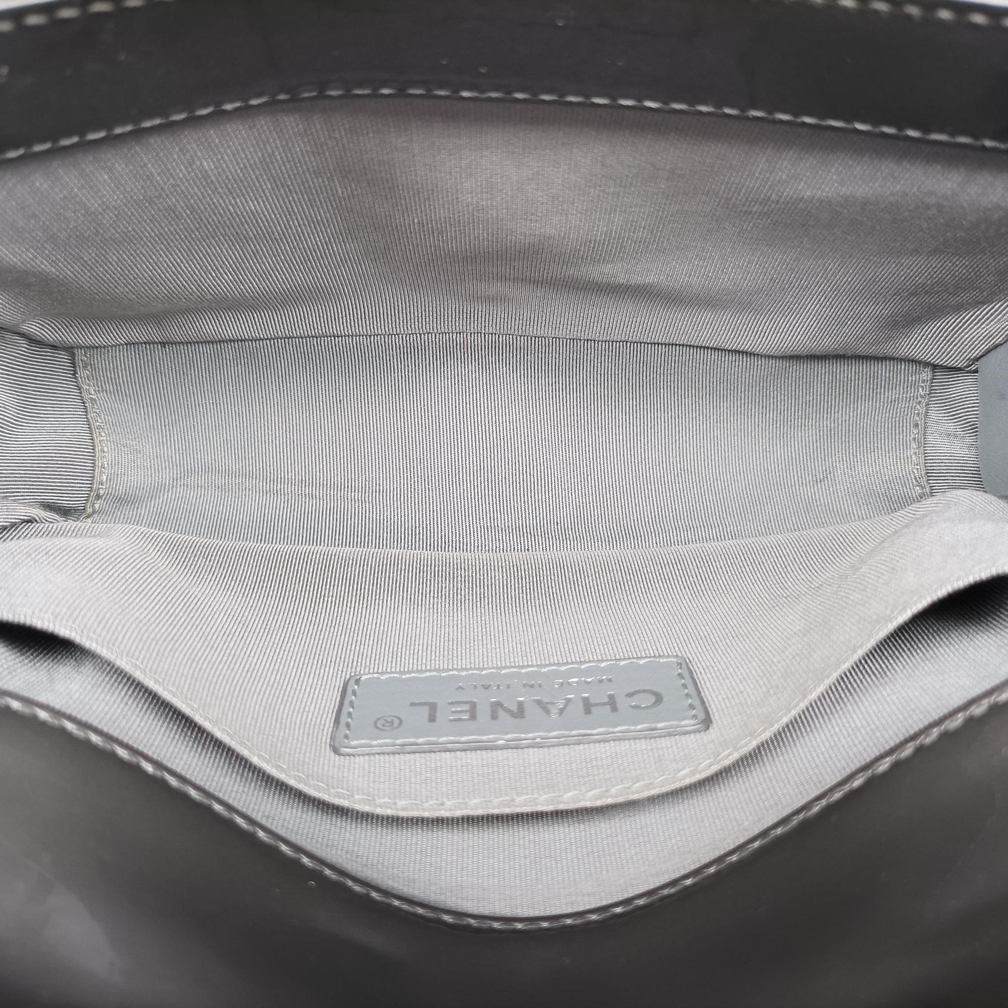 Pre-owned Chanel BOY CHANEL gray Leather A67017 shoulderbag | stylenewstar