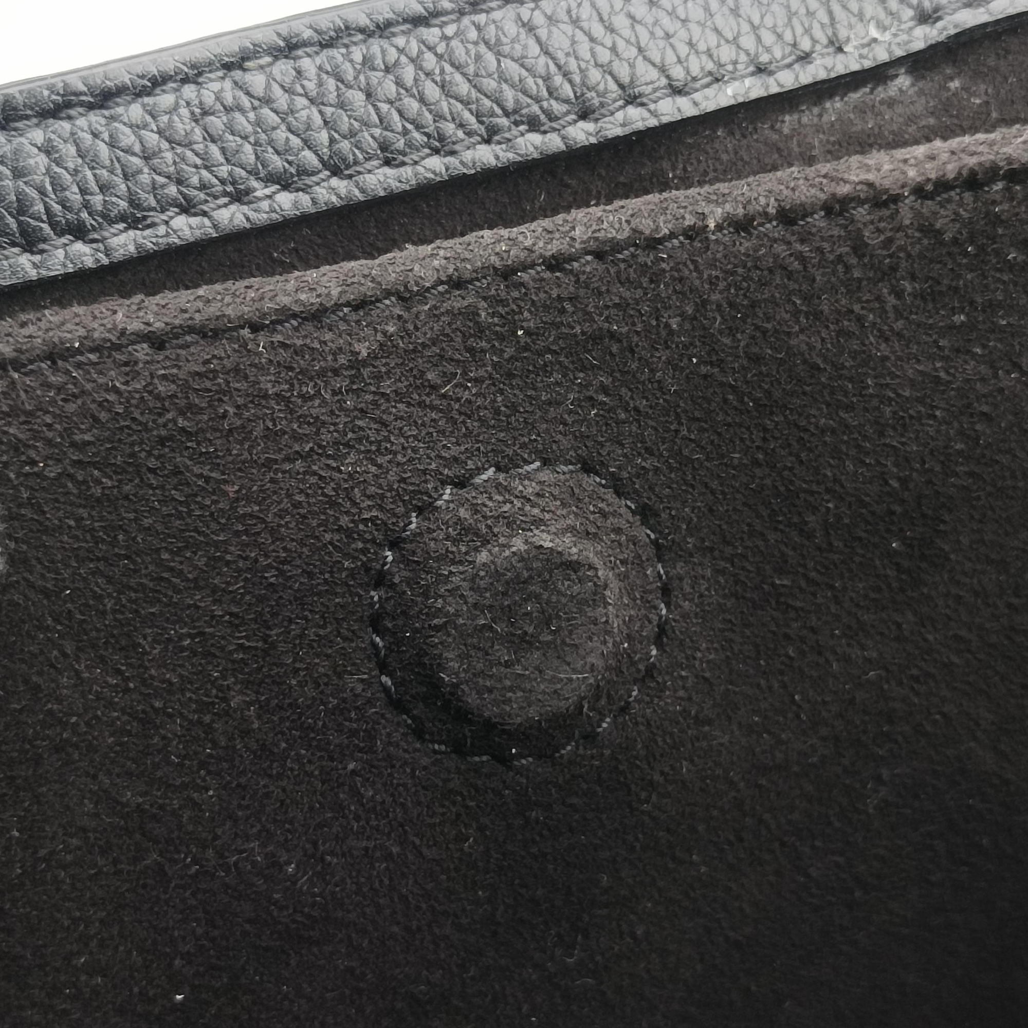 Pre-owned Louis Vuitton Lockme Day 	Noir Grained Calf Leather M53730 handbag | stylenewstar