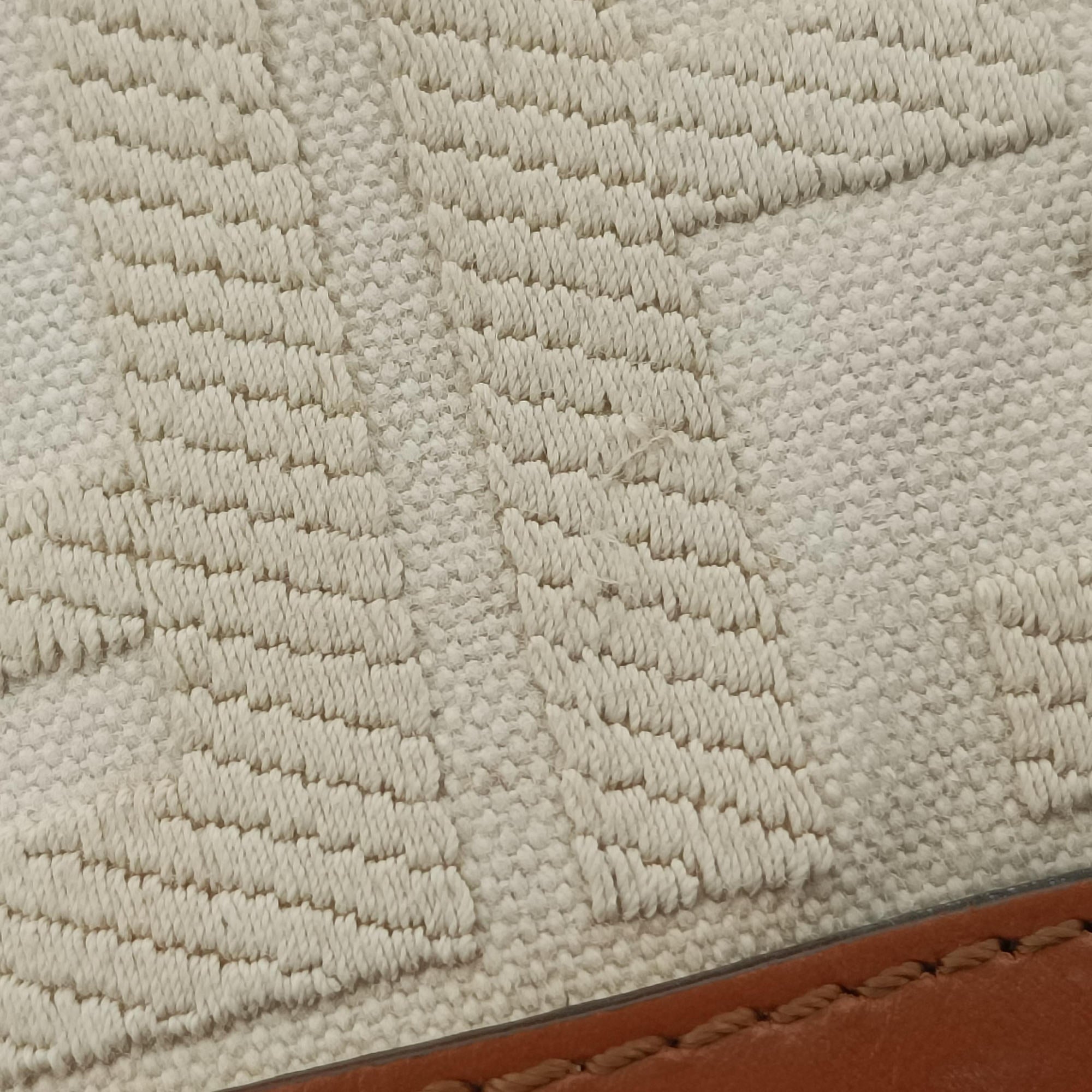 Pre-owned Fendi Peekaboo Beige canvas 8BH374 shoulderbag | stylenewstar