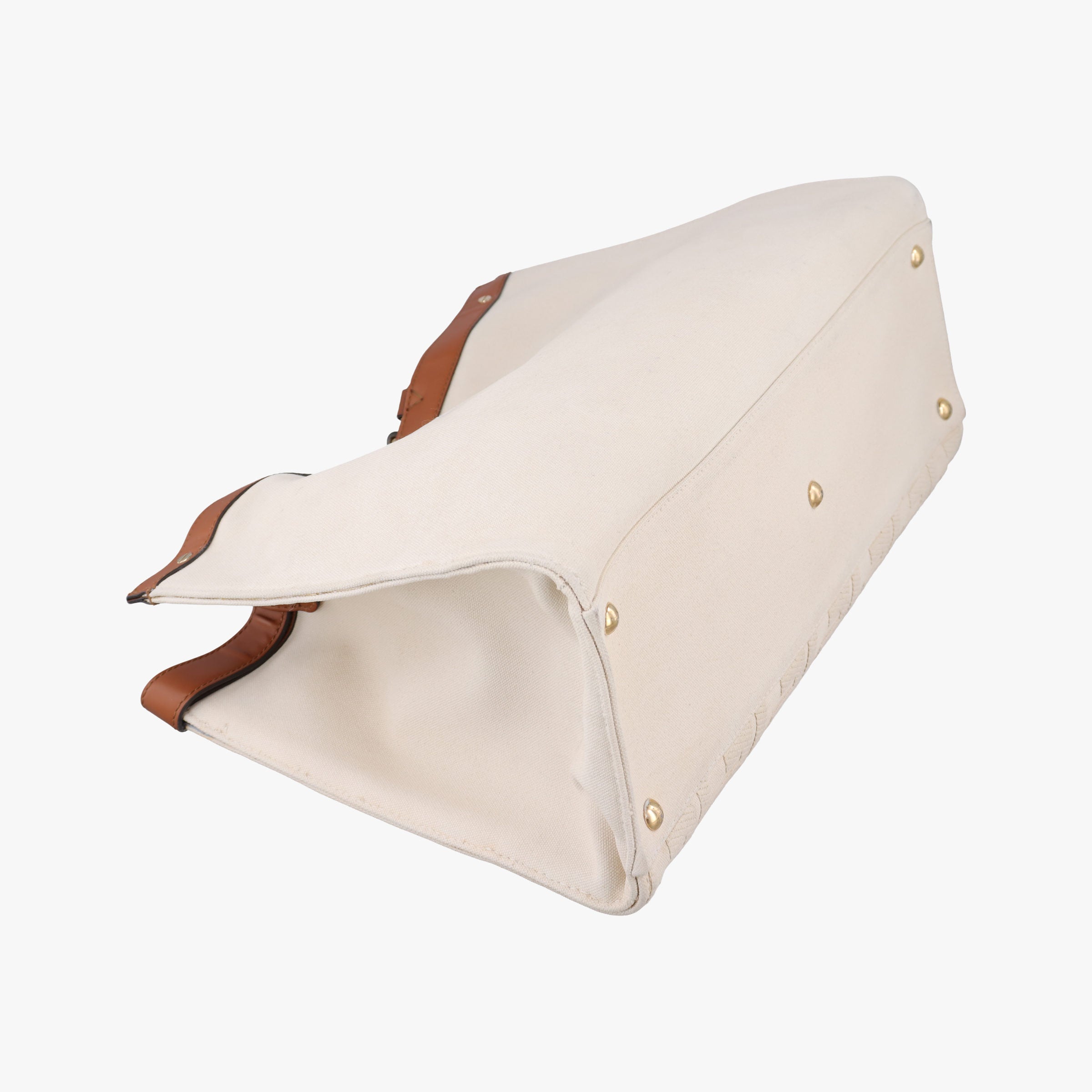 Pre-owned Fendi Peekaboo Beige canvas 8BH374 shoulderbag | stylenewstar